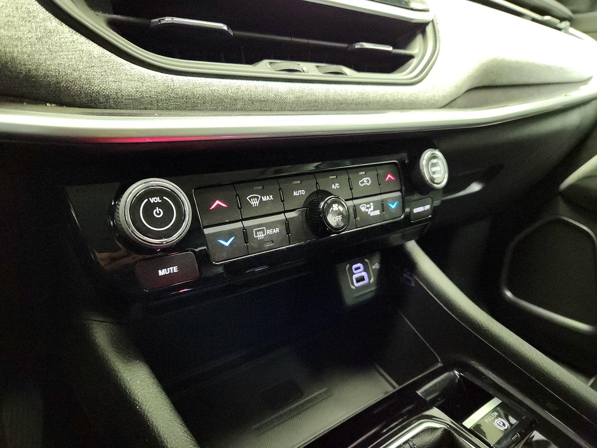 Thumbnail: 2022 Jeep Compass - 16