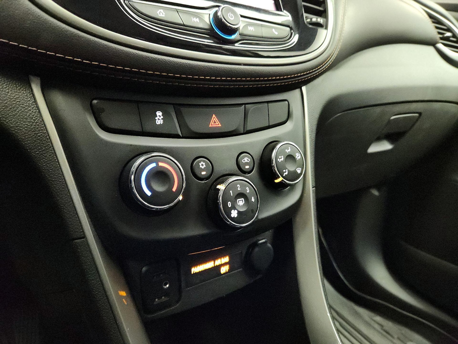 2020 Chevrolet Trax LT - Photo 17