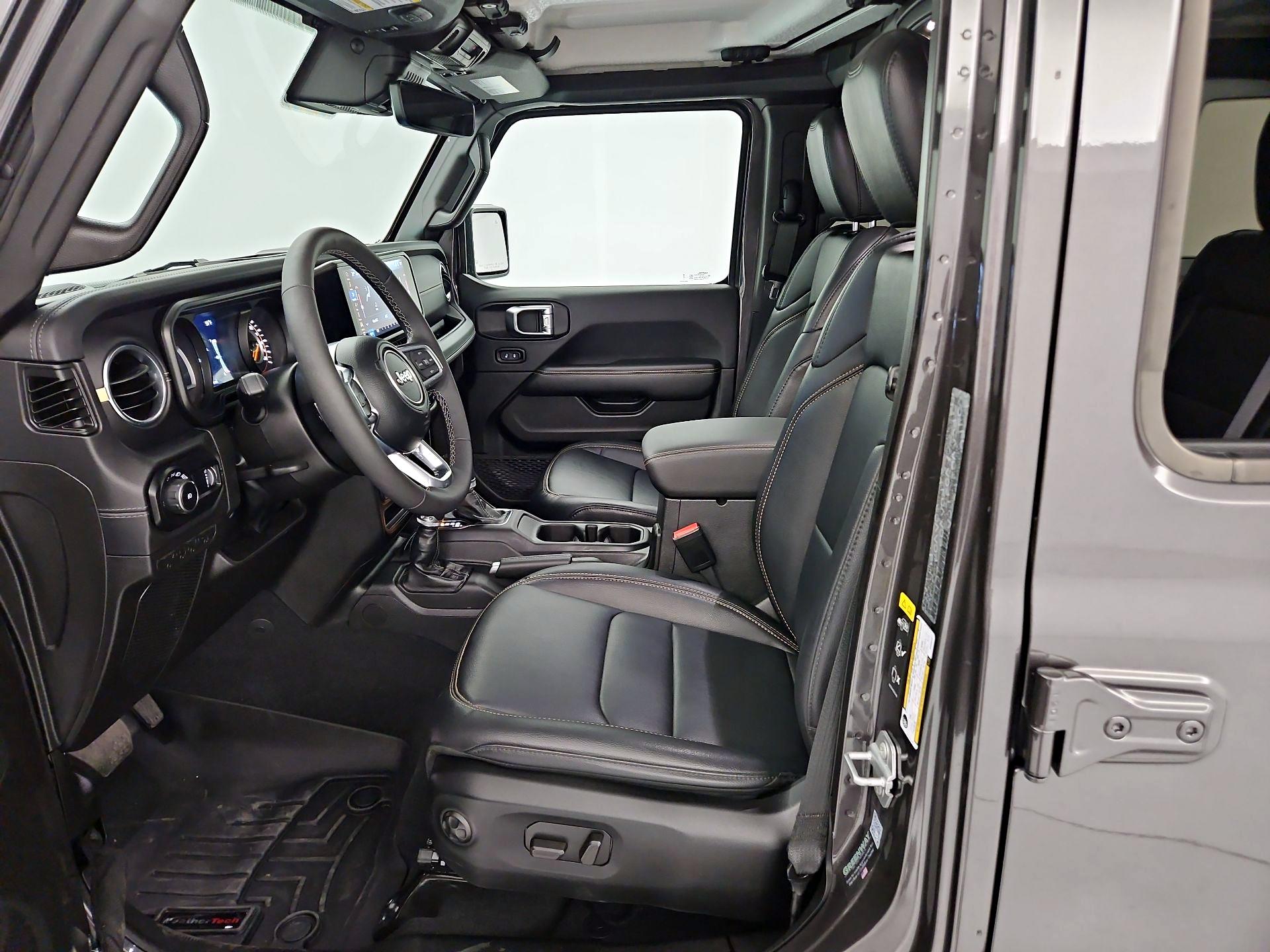 Thumbnail: 2025 Jeep Wrangler - 11