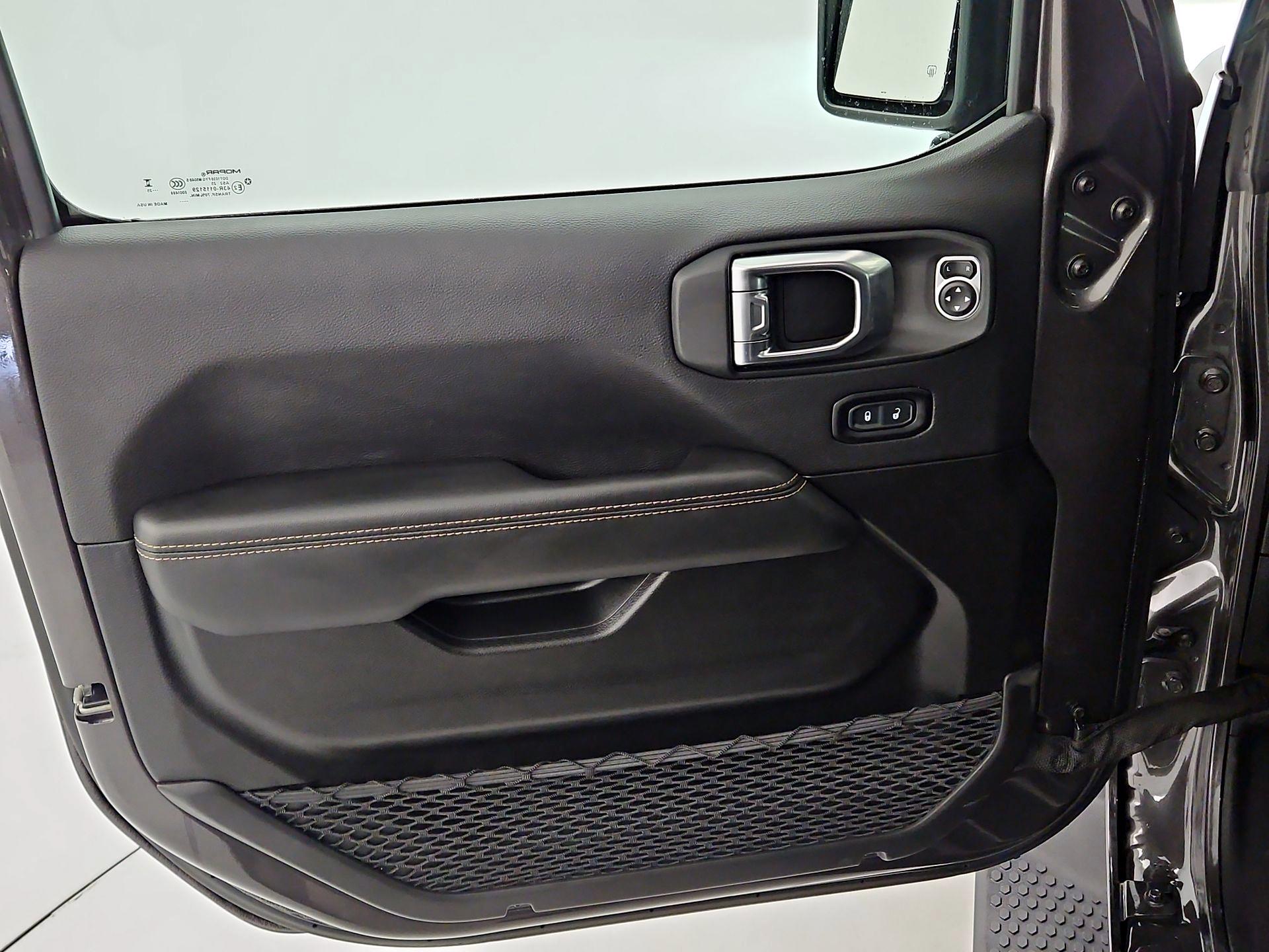 Thumbnail: 2025 Jeep Wrangler - 12