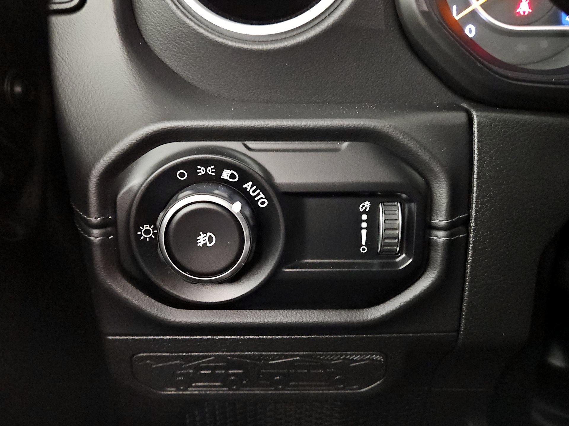 Thumbnail: 2025 Jeep Wrangler - 13