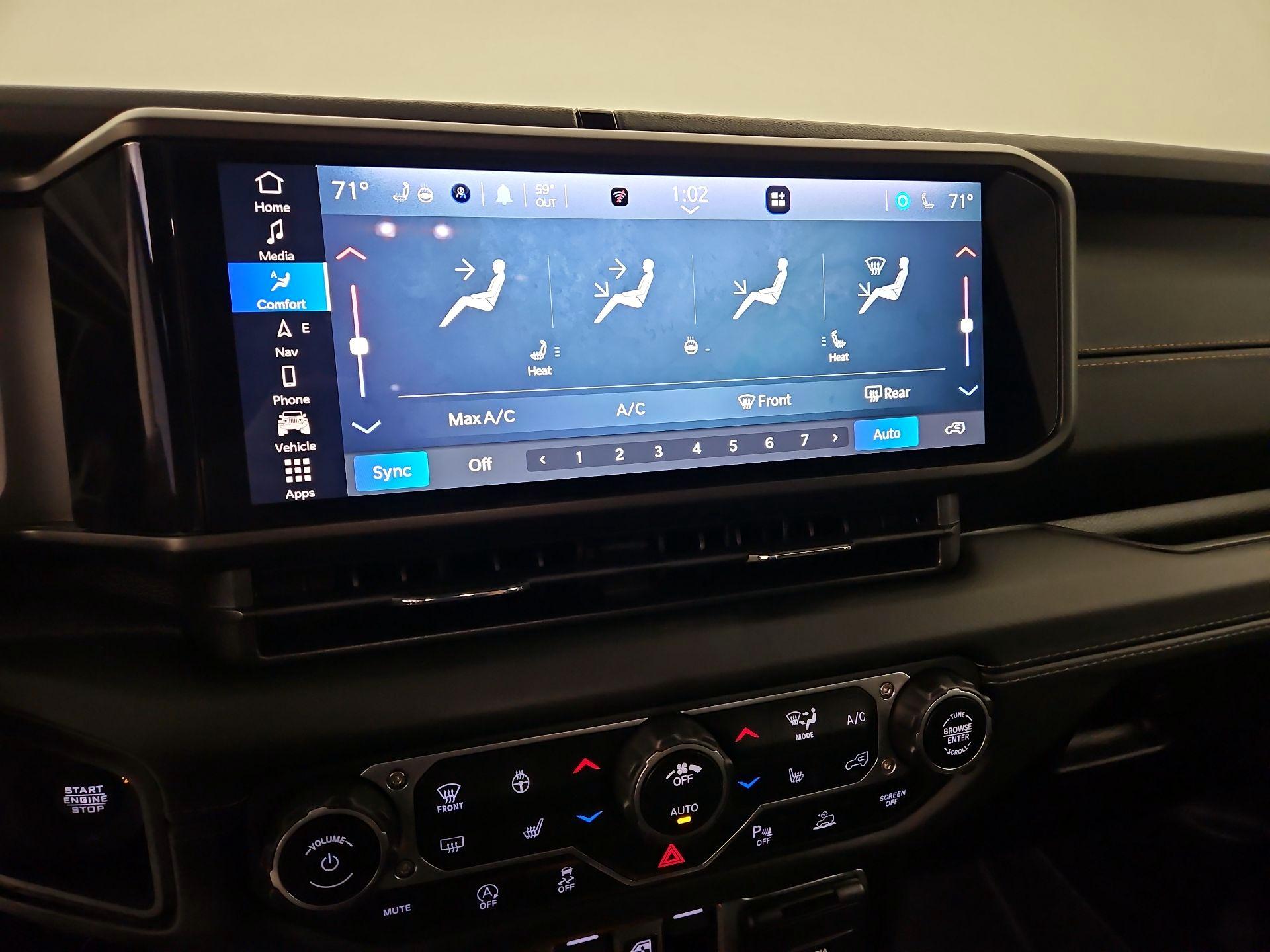 Thumbnail: 2025 Jeep Wrangler - 17