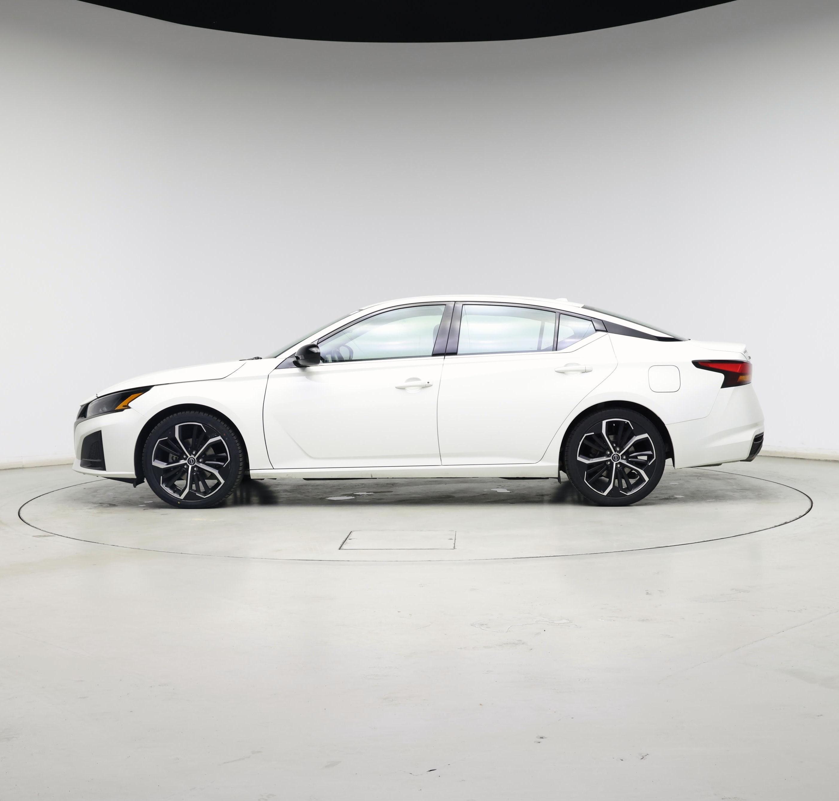 Thumbnail: 2024 Nissan Altima - 3