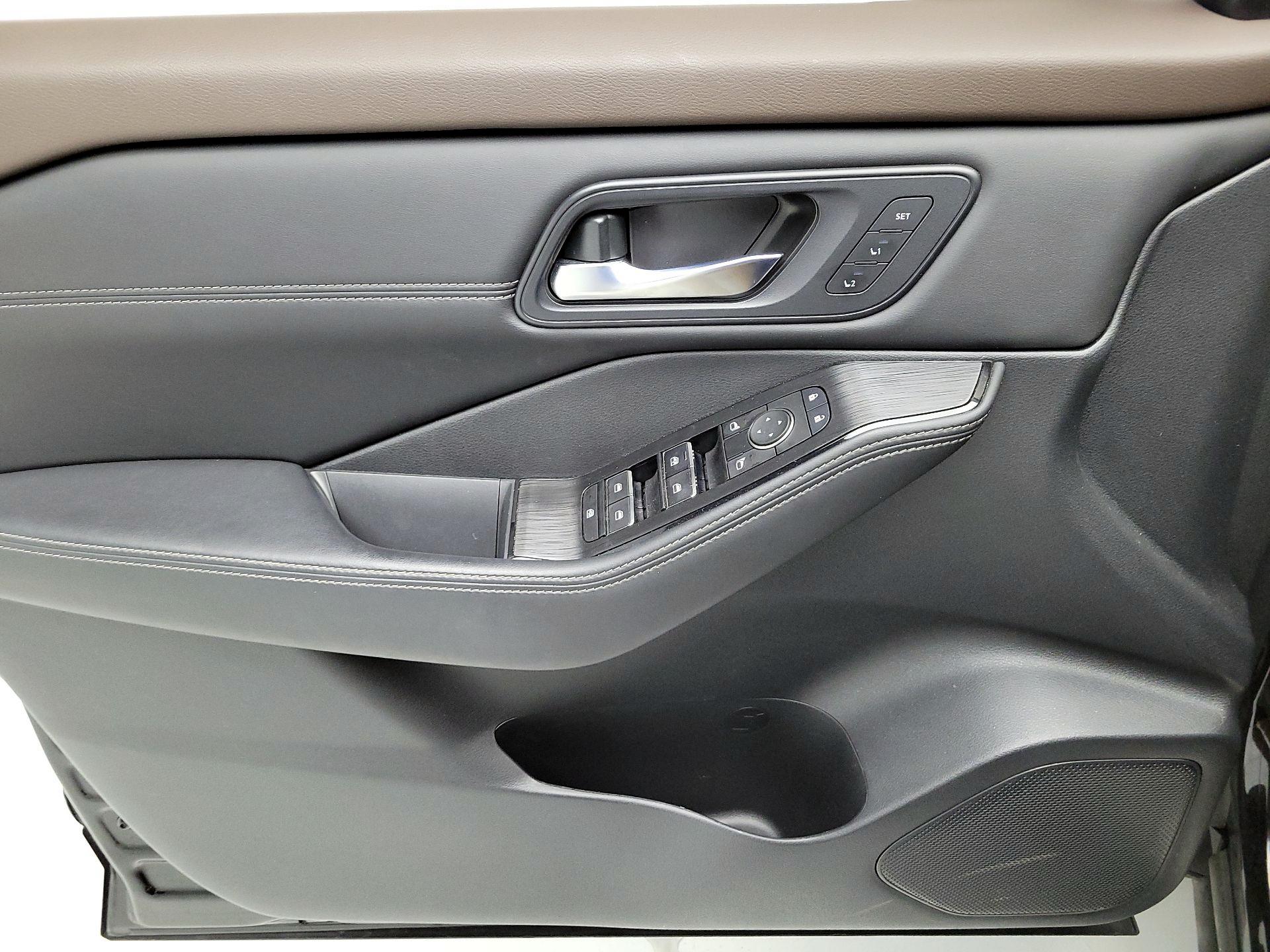 Thumbnail: 2023 Nissan Rogue - 12