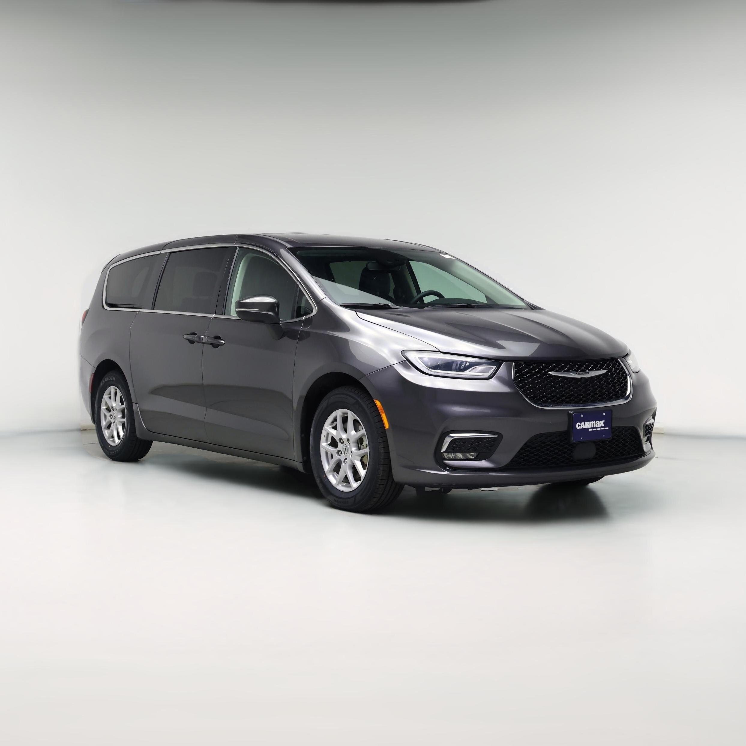 Thumbnail: 2023 Chrysler Pacifica - 1