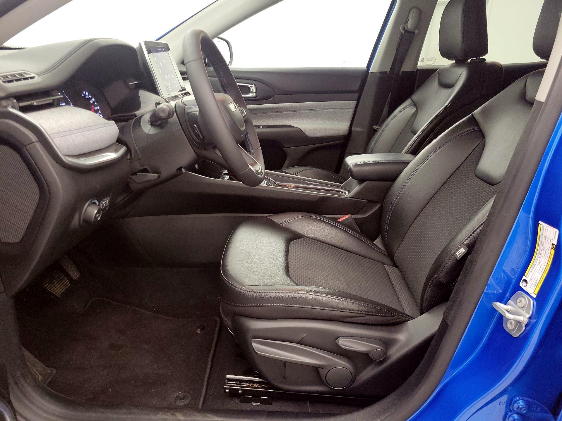 Thumbnail: 2022 Jeep Compass - 9