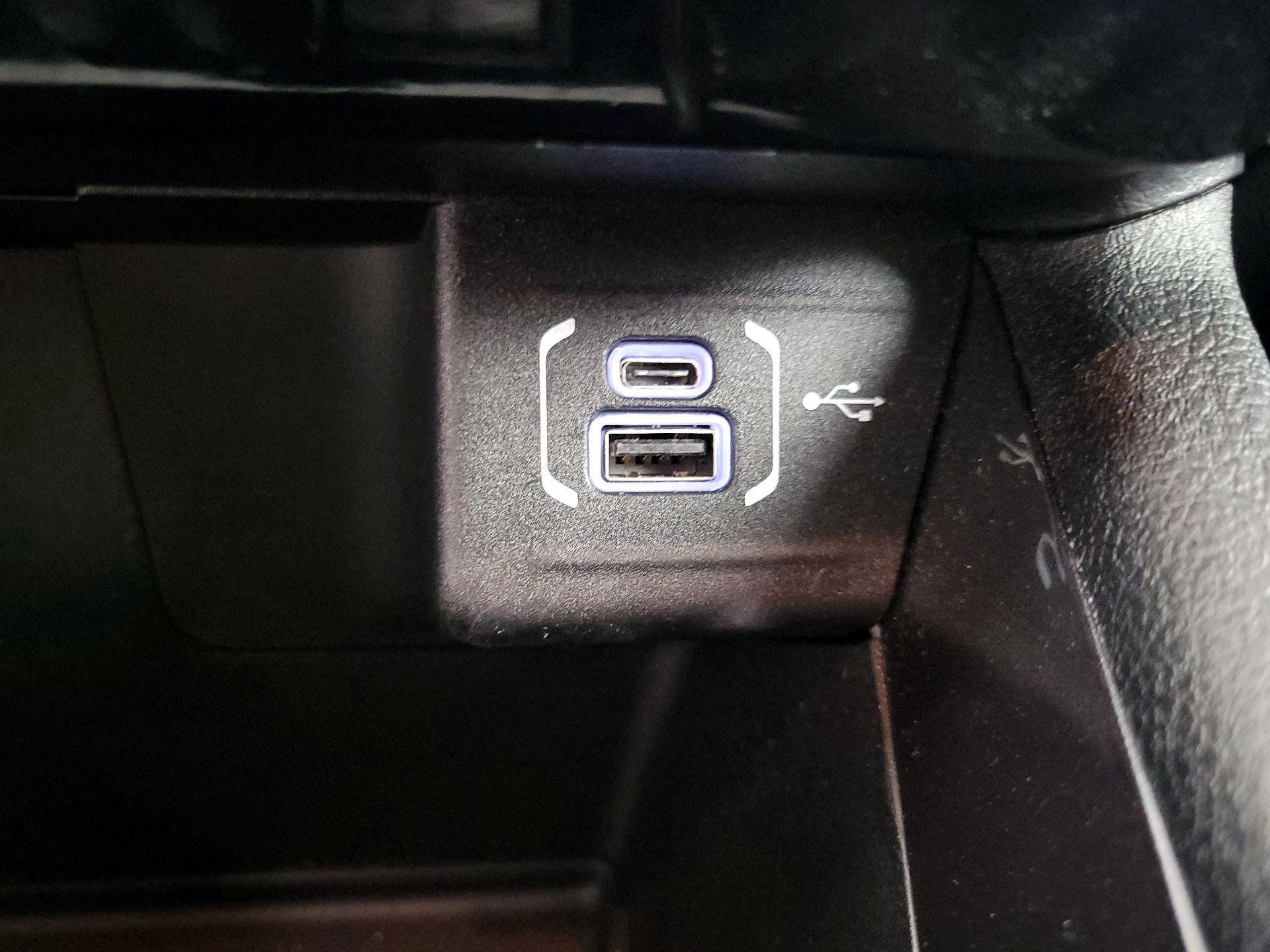 Thumbnail: 2022 Jeep Compass - 16