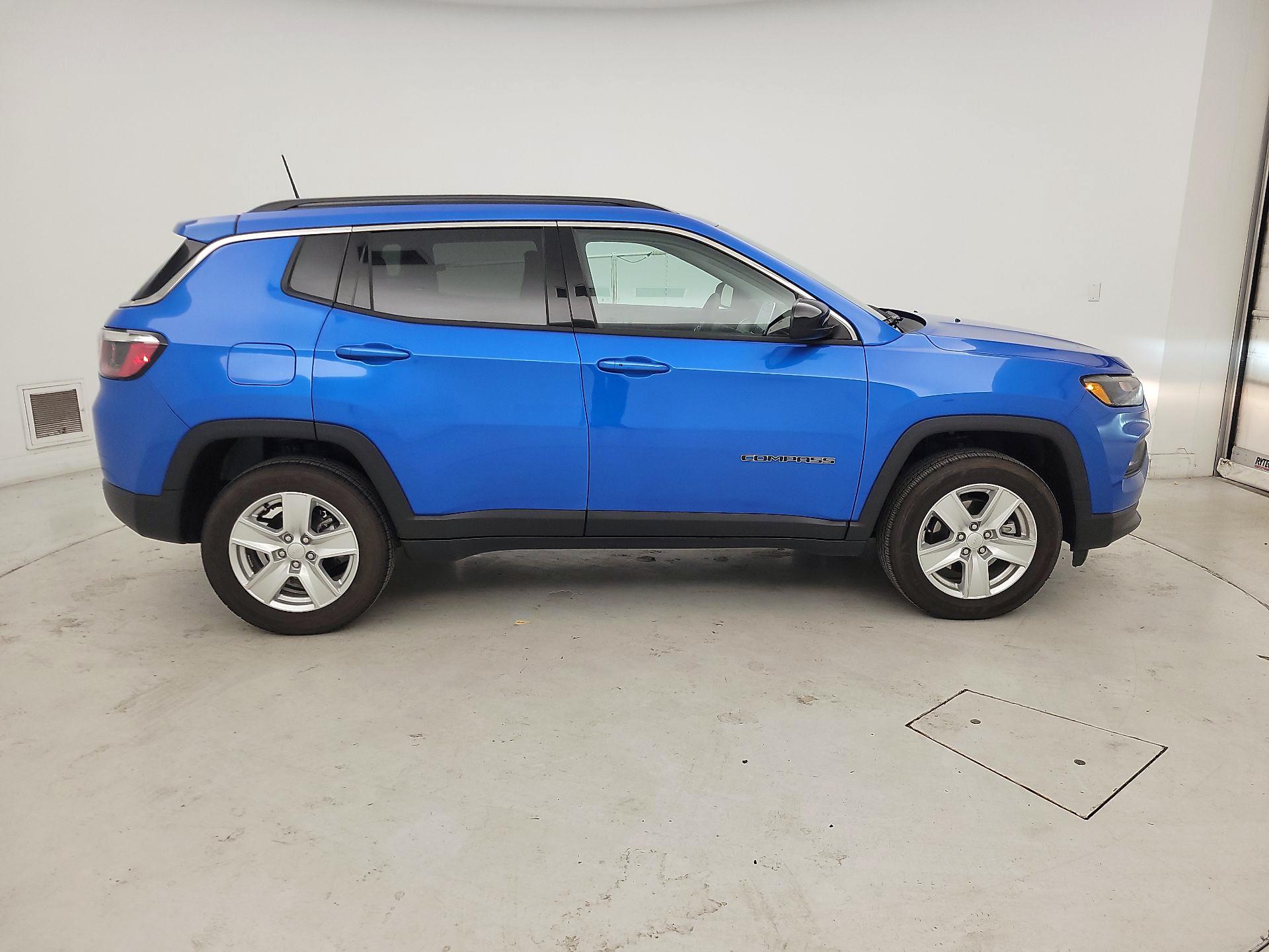 Thumbnail: 2022 Jeep Compass - 4