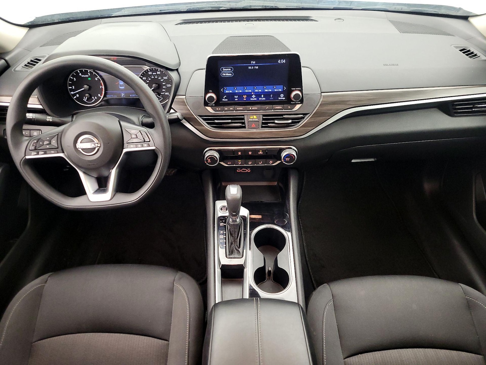 2024 Nissan Altima SV - Photo 10
