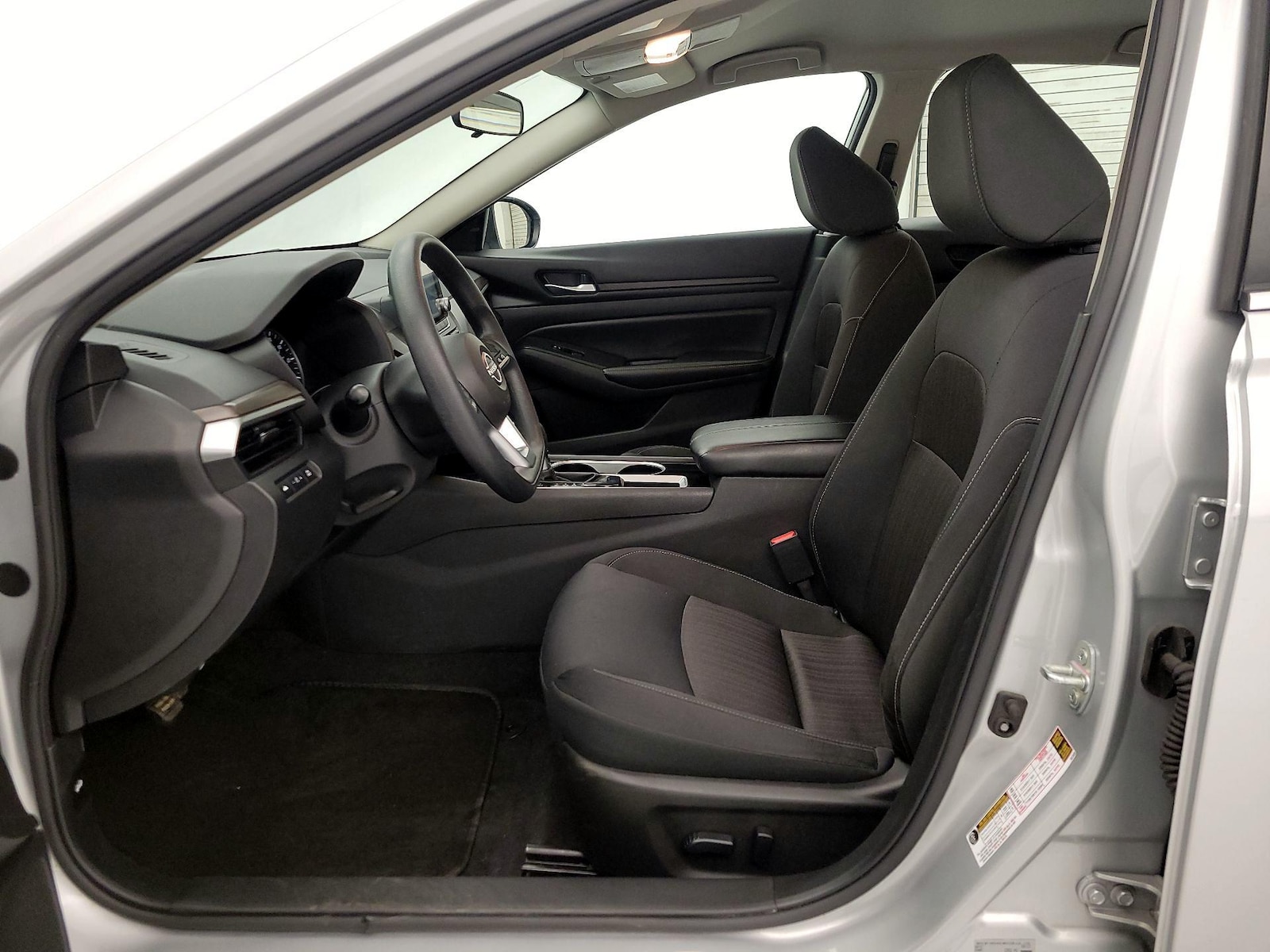 2024 Nissan Altima SV - Photo 12