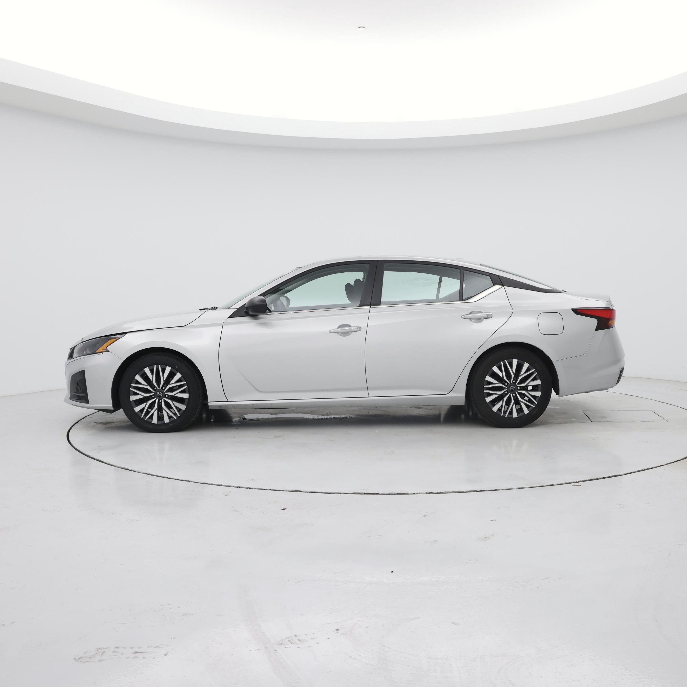 Thumbnail: 2024 Nissan Altima - 3