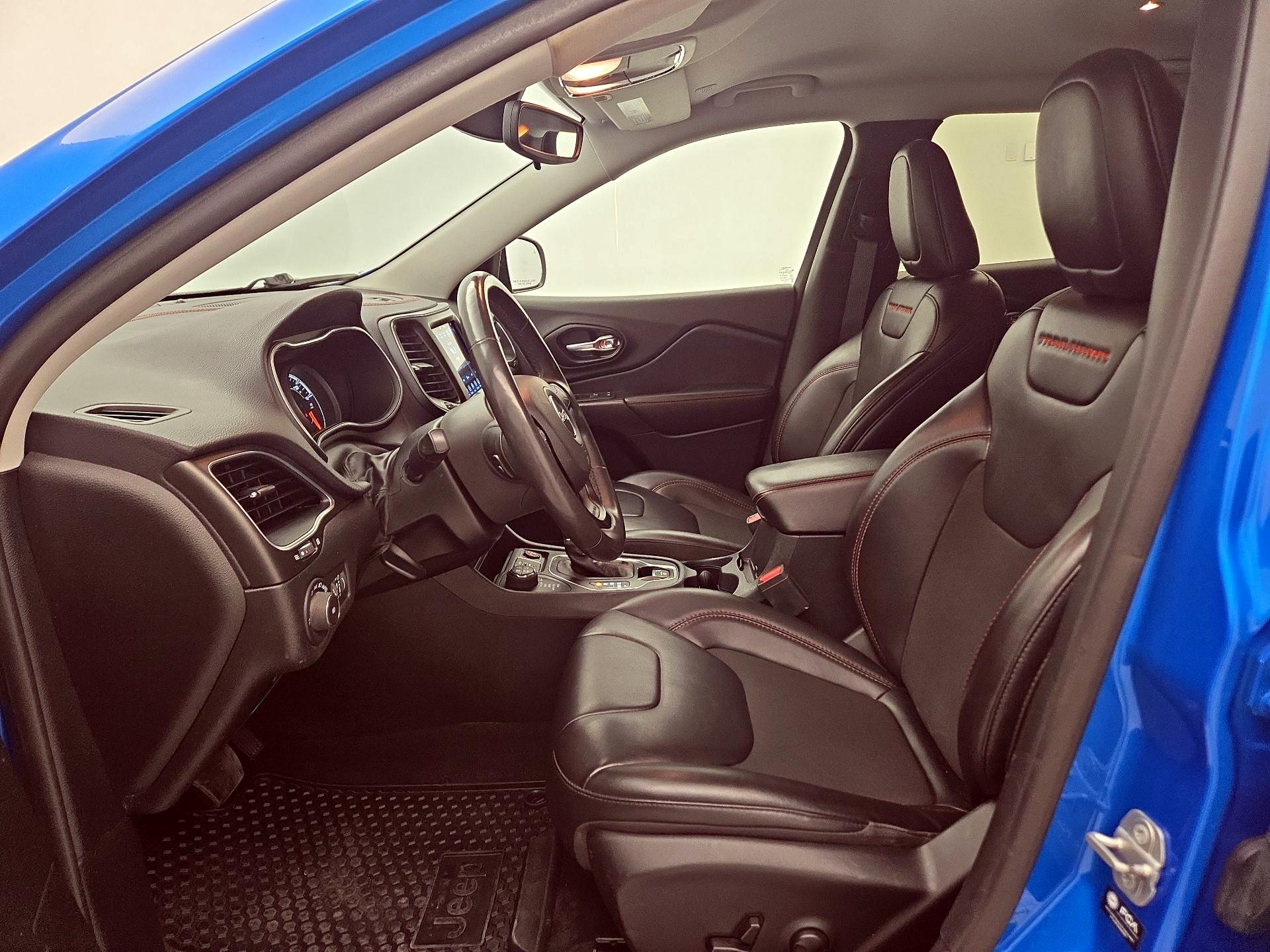 Thumbnail: 2022 Jeep Cherokee - 11