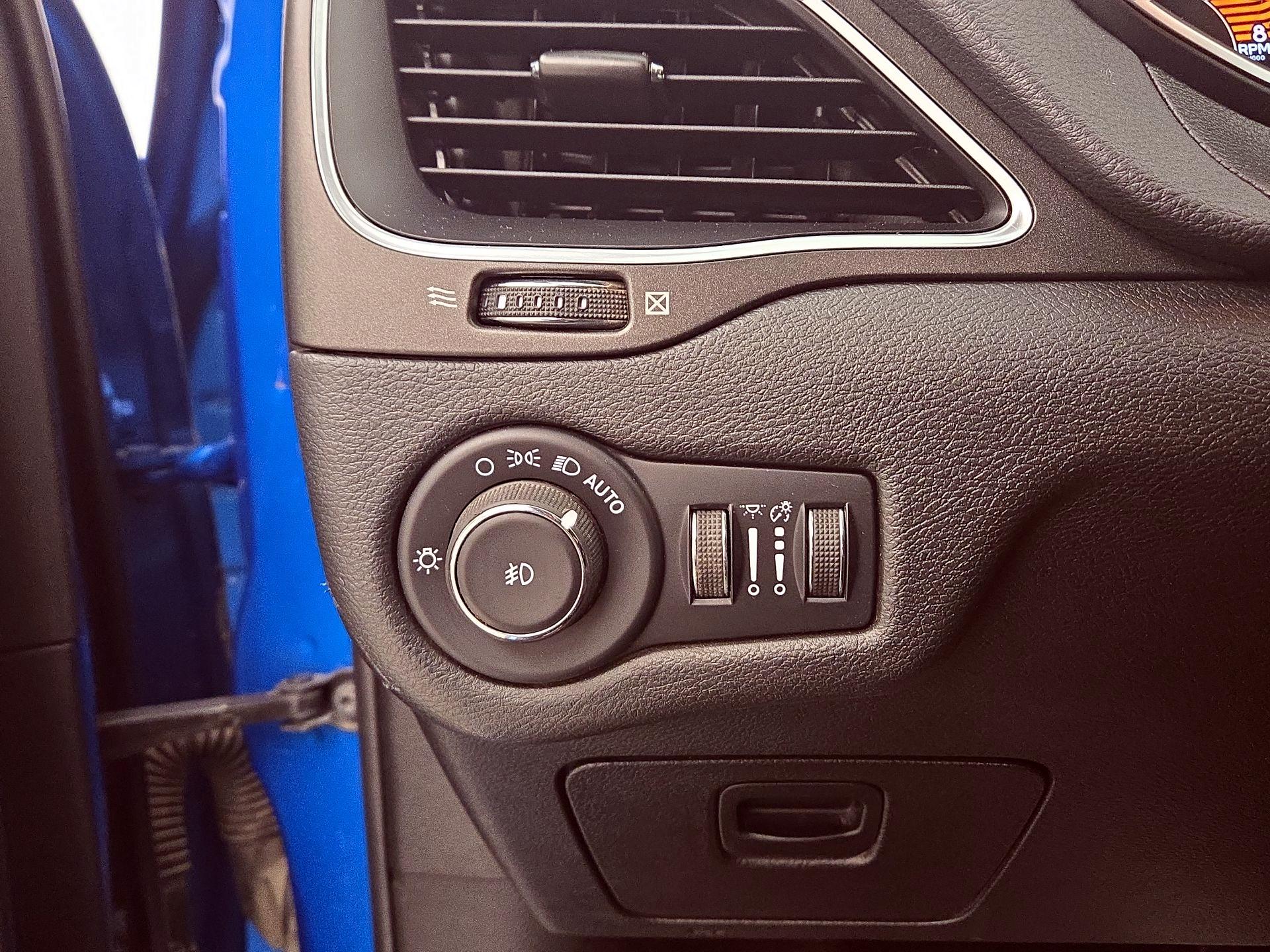 Thumbnail: 2022 Jeep Cherokee - 13