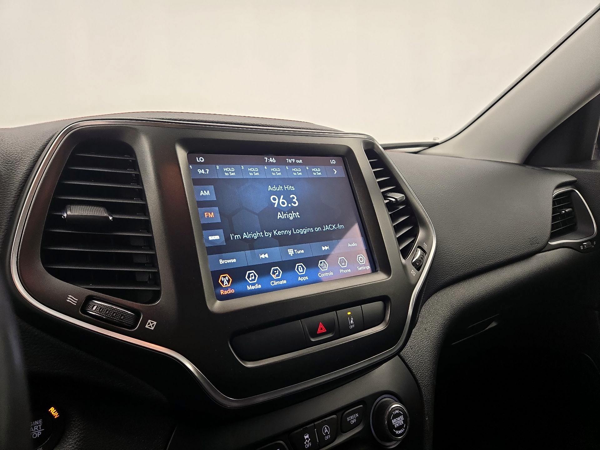 Thumbnail: 2022 Jeep Cherokee - 15