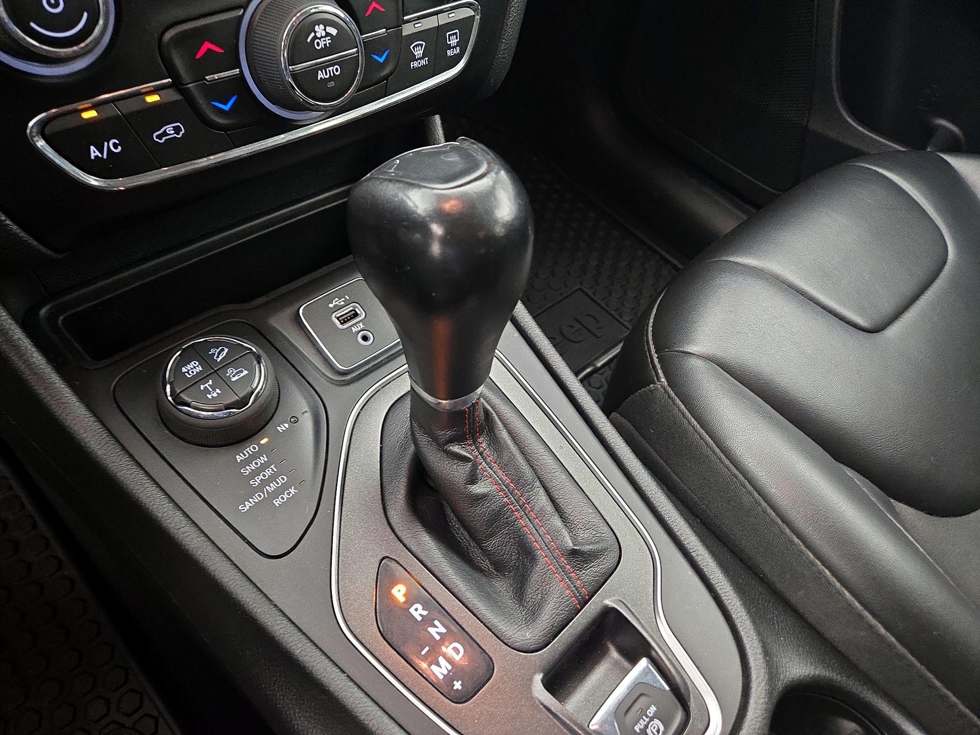 Thumbnail: 2022 Jeep Cherokee - 17