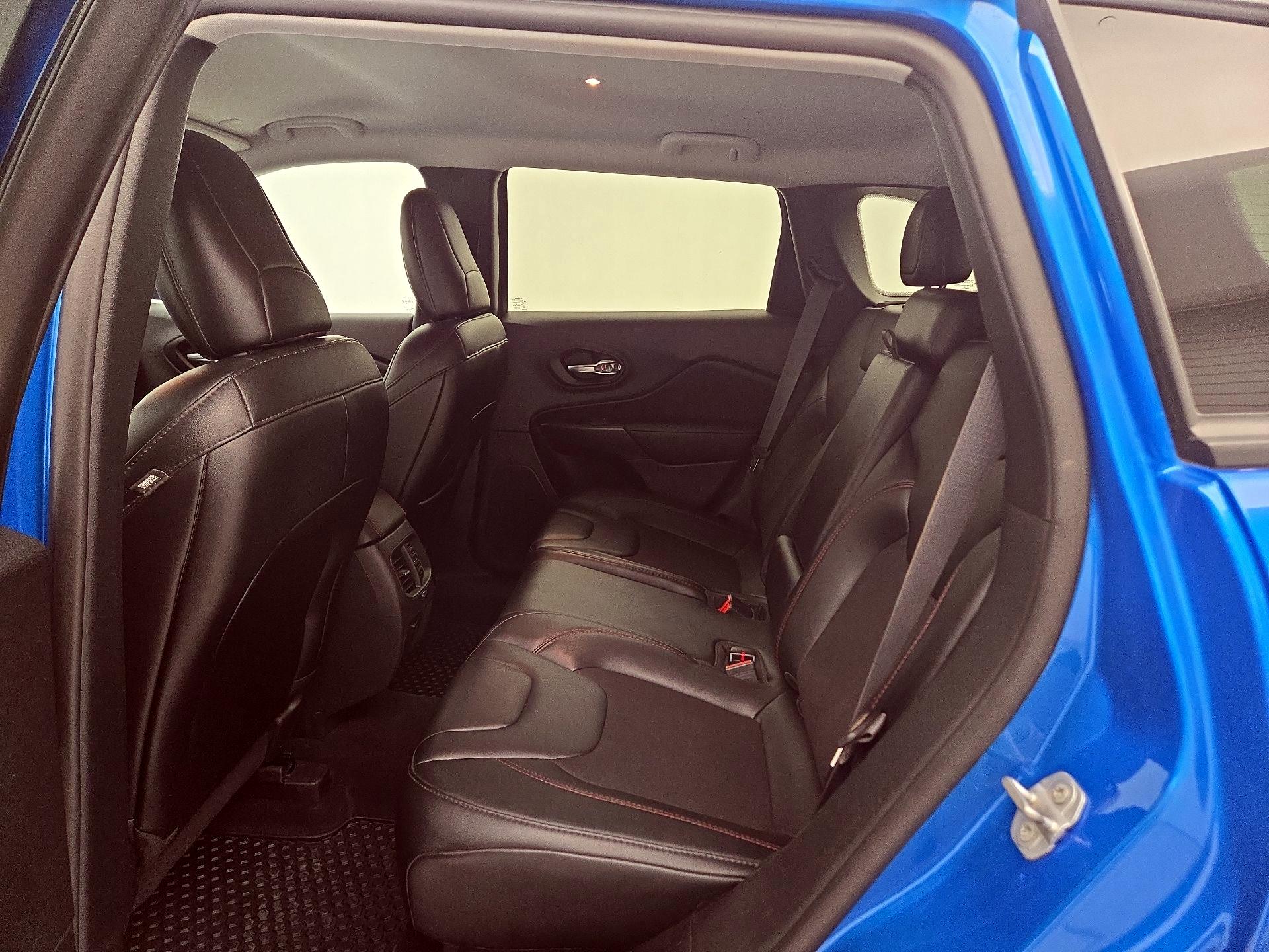 Thumbnail: 2022 Jeep Cherokee - 19