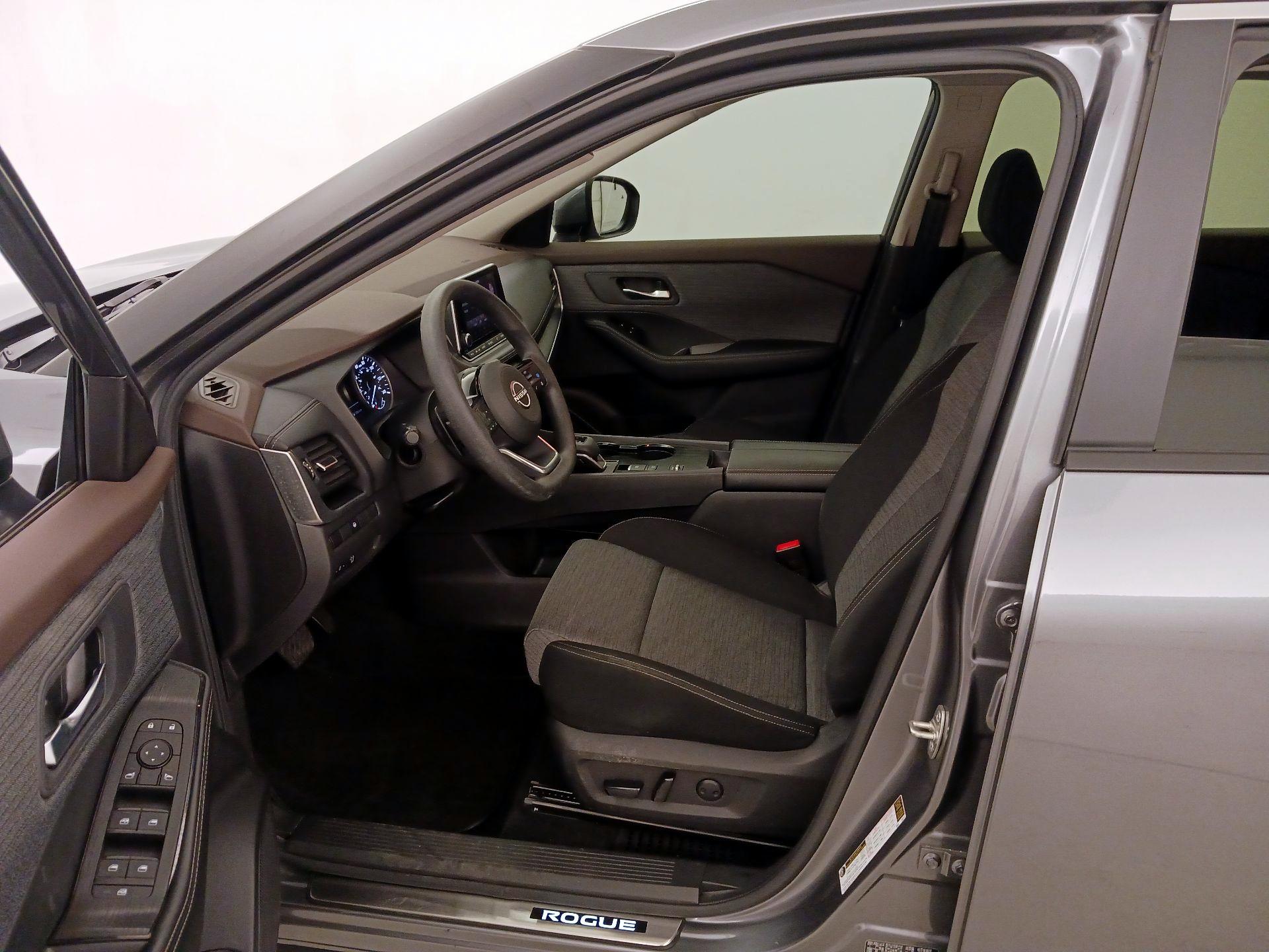 Thumbnail: 2023 Nissan Rogue - 11