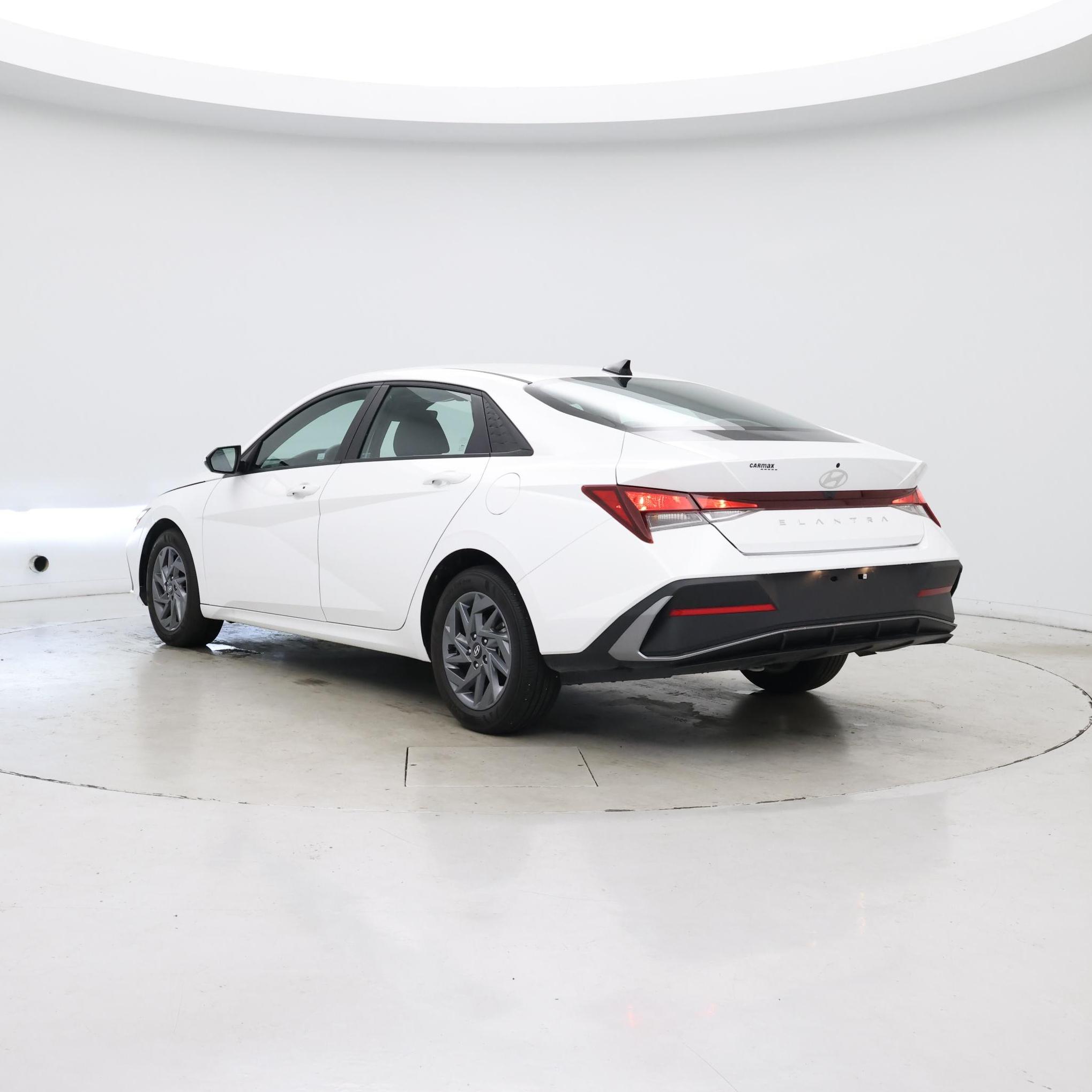 Thumbnail: 2024 Hyundai Elantra - 2