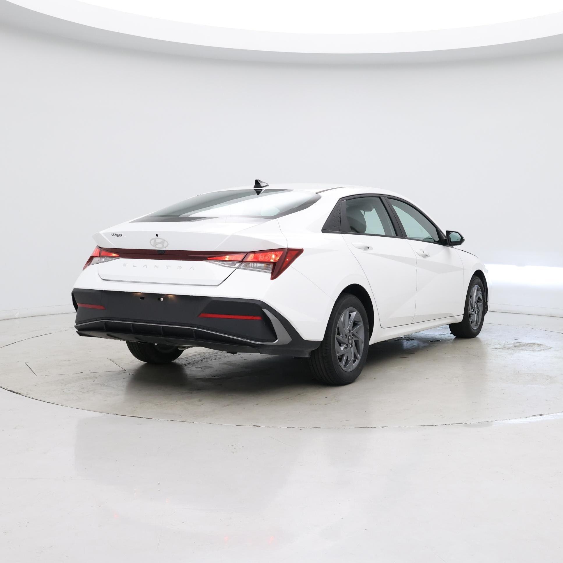Thumbnail: 2024 Hyundai Elantra - 8