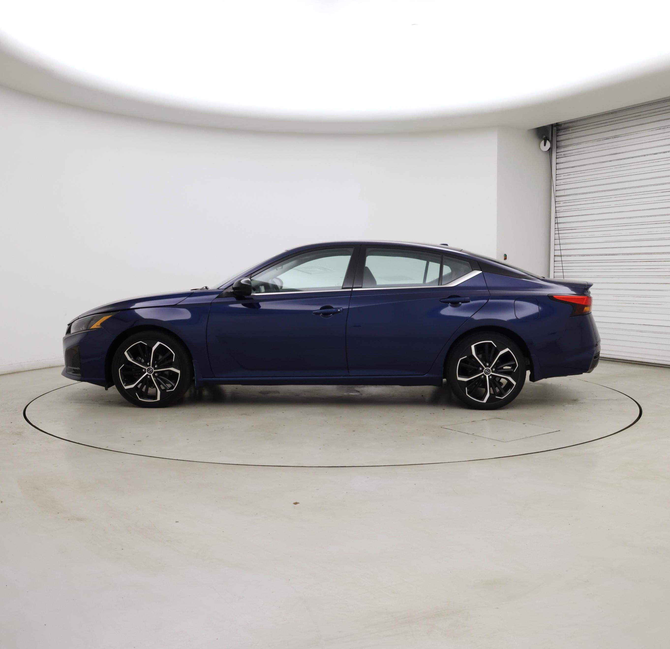 Thumbnail: 2023 Nissan Altima - 3