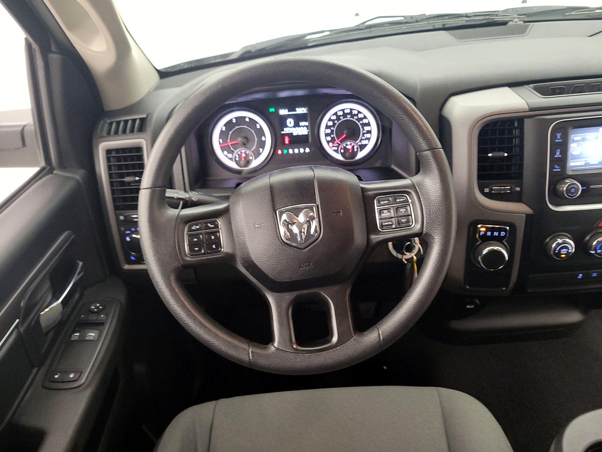 Thumbnail: 2022 RAM 1500 Classic - 10