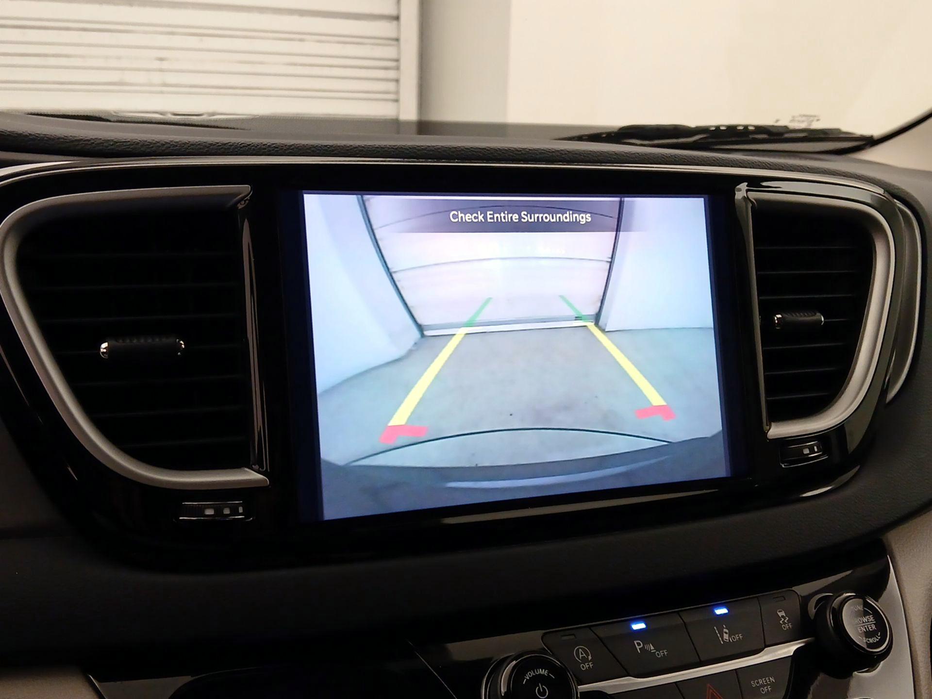 Thumbnail: 2023 Chrysler Pacifica - 14