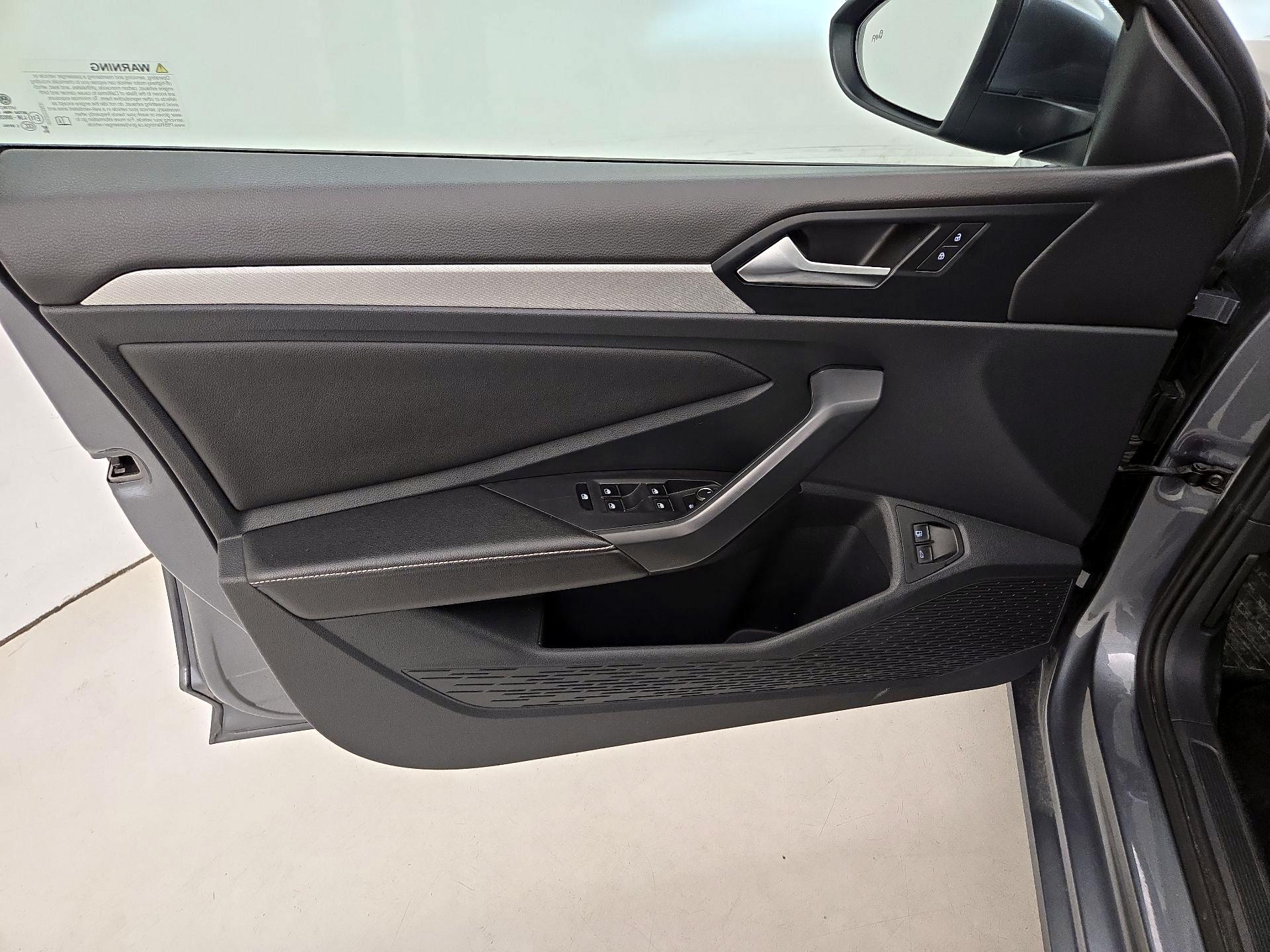 Thumbnail: 2024 Volkswagen Jetta - 12