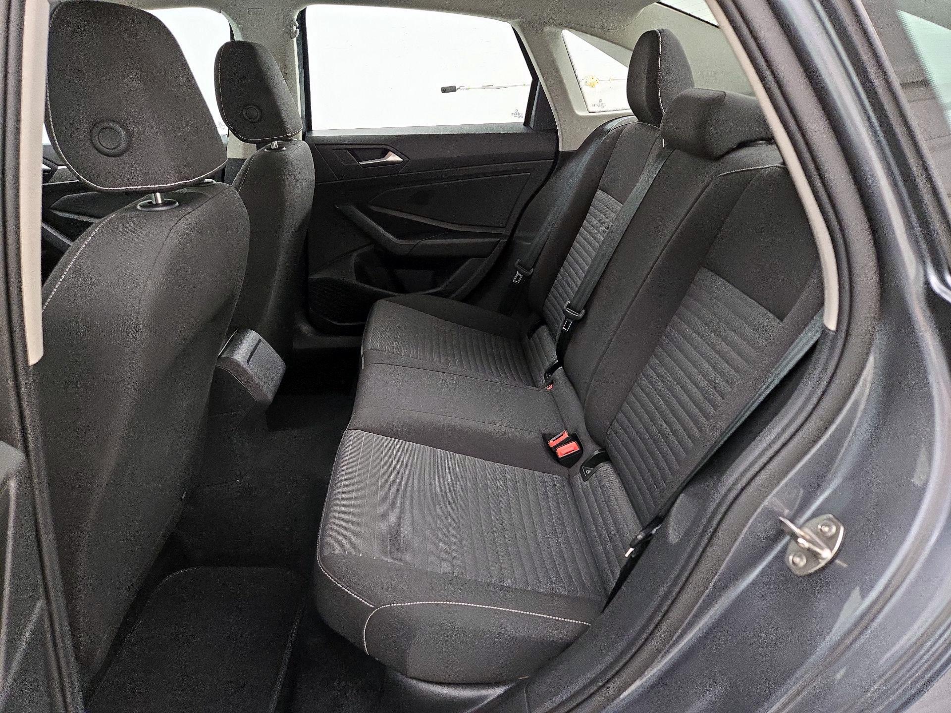 Thumbnail: 2024 Volkswagen Jetta - 19