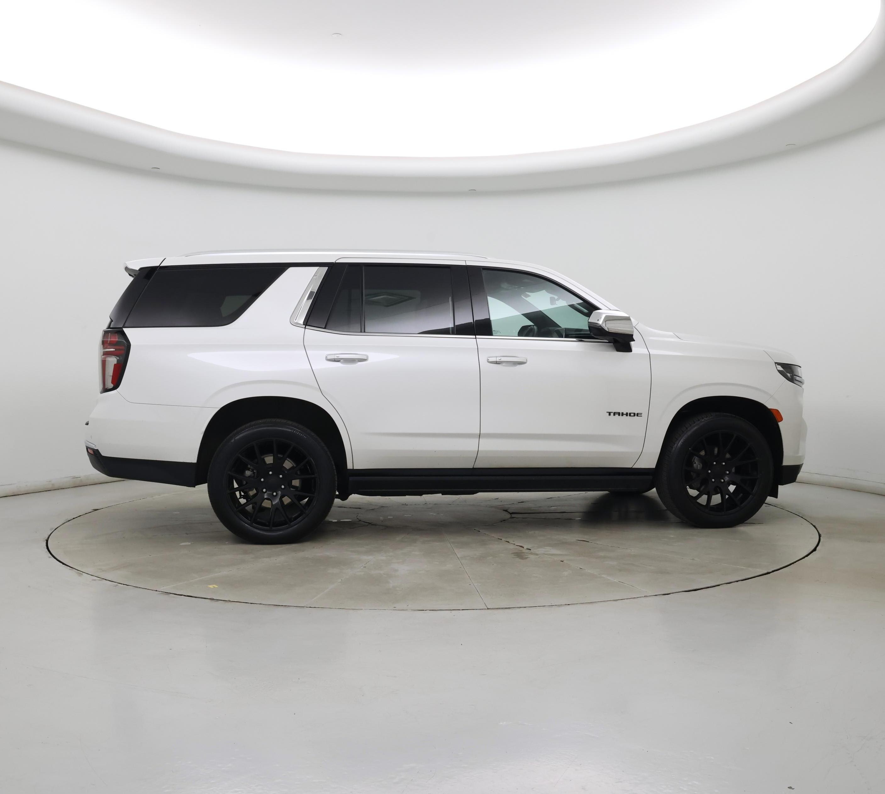 Thumbnail: 2023 Chevrolet Tahoe - 7