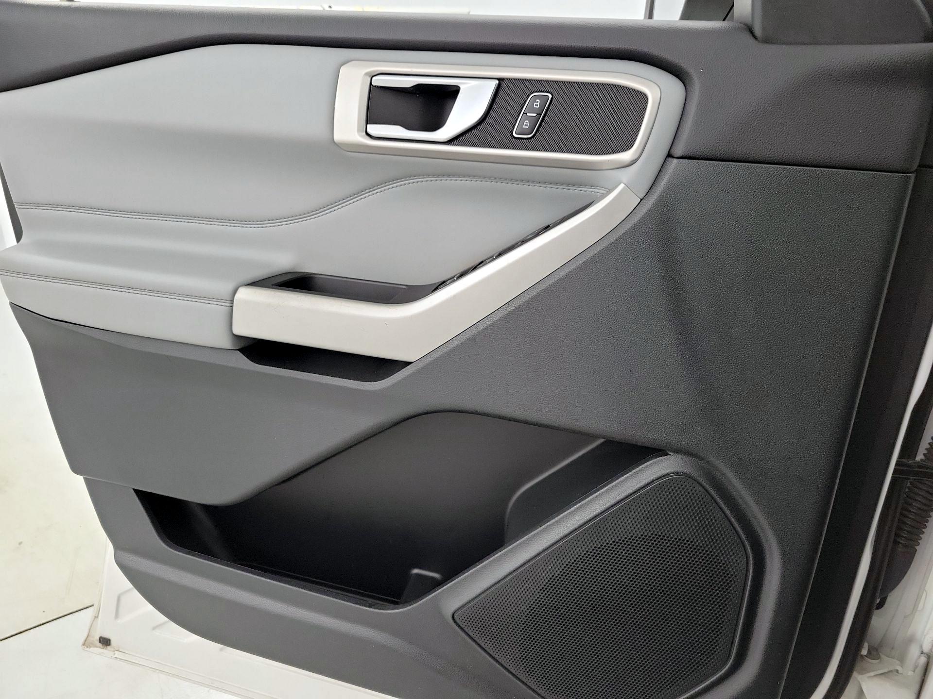 Thumbnail: 2021 Ford Explorer - 12