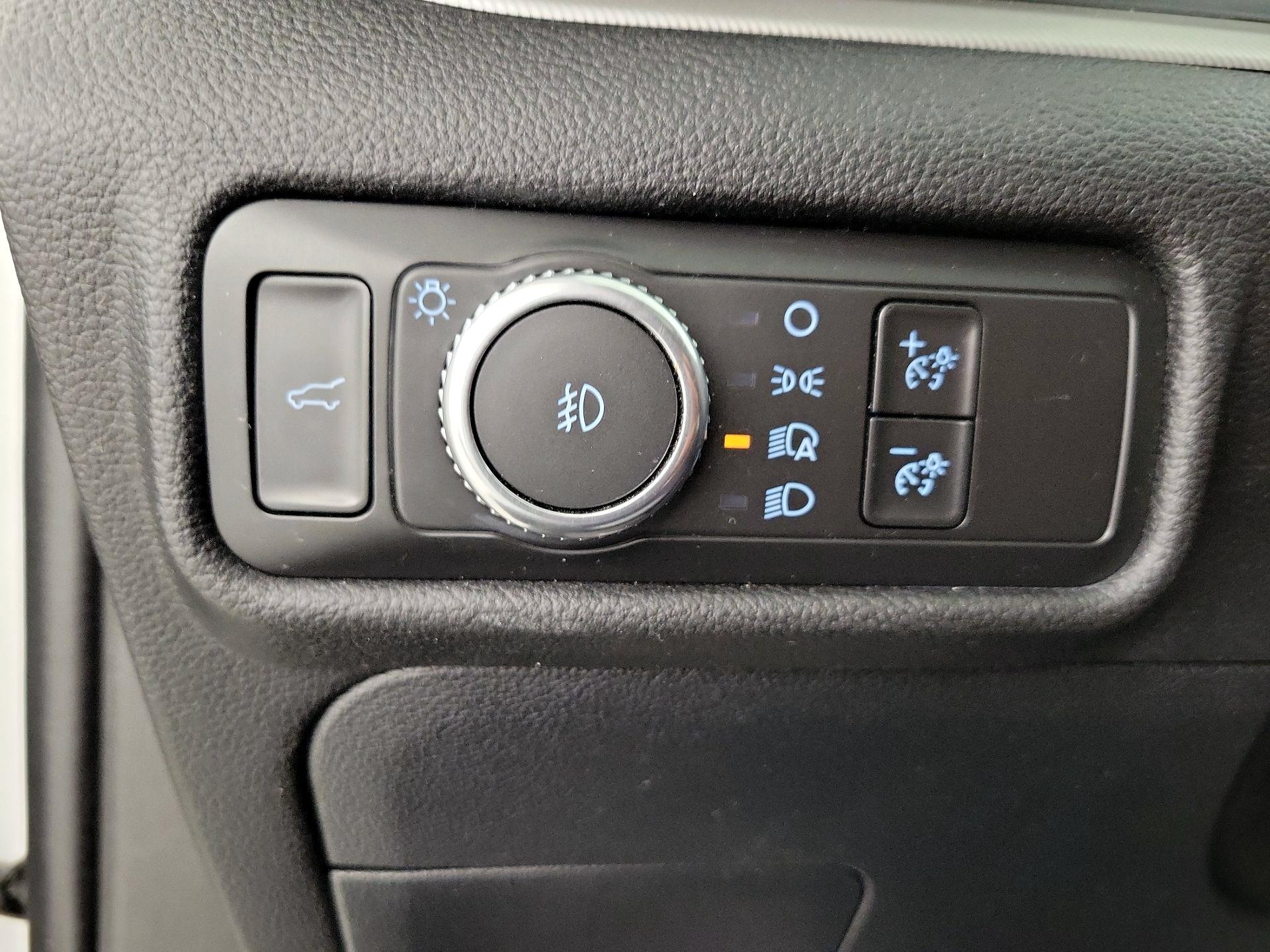 Thumbnail: 2021 Ford Explorer - 13