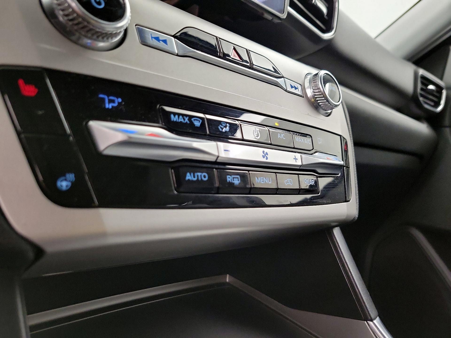 Thumbnail: 2021 Ford Explorer - 17