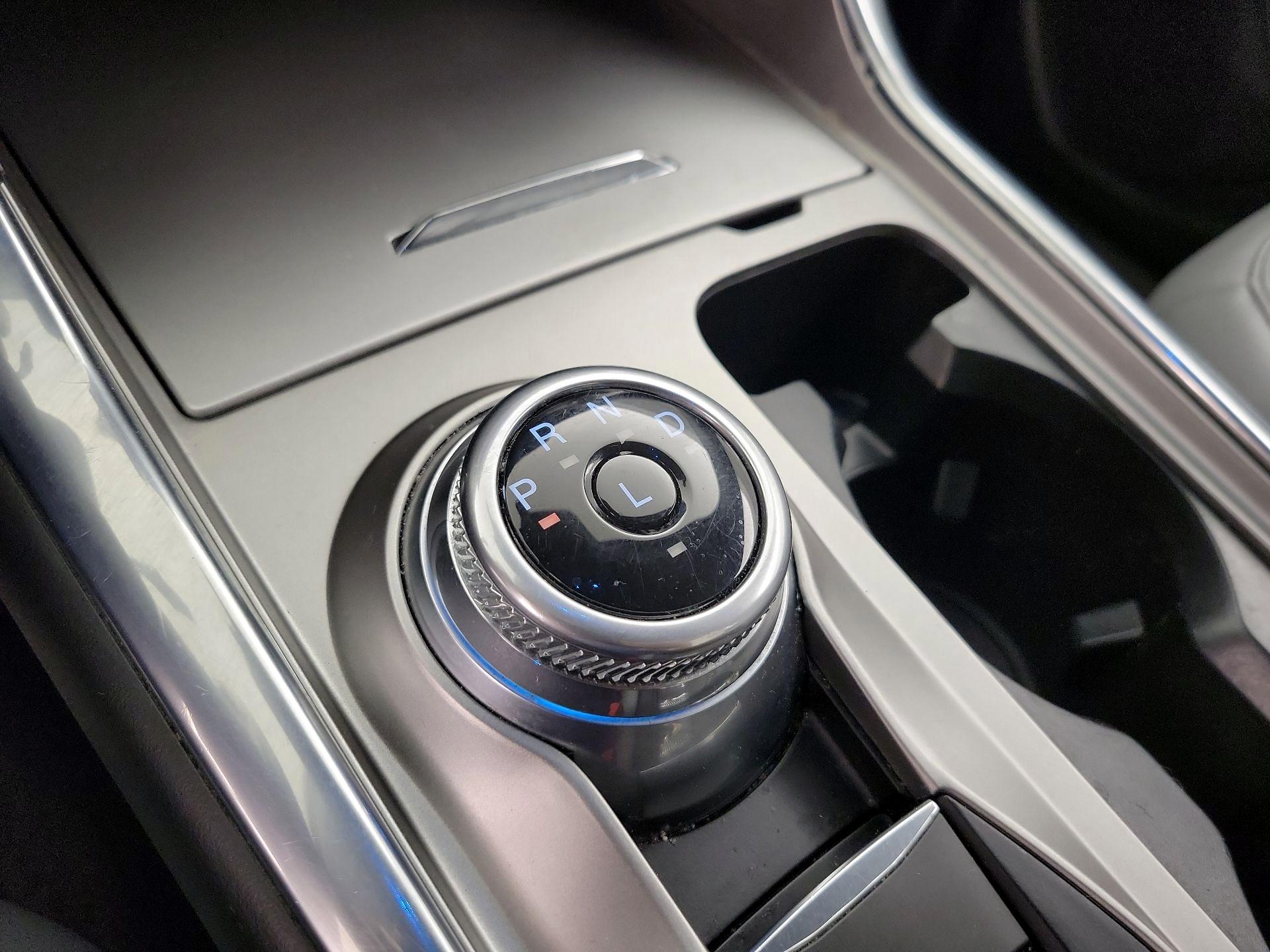 Thumbnail: 2021 Ford Explorer - 18