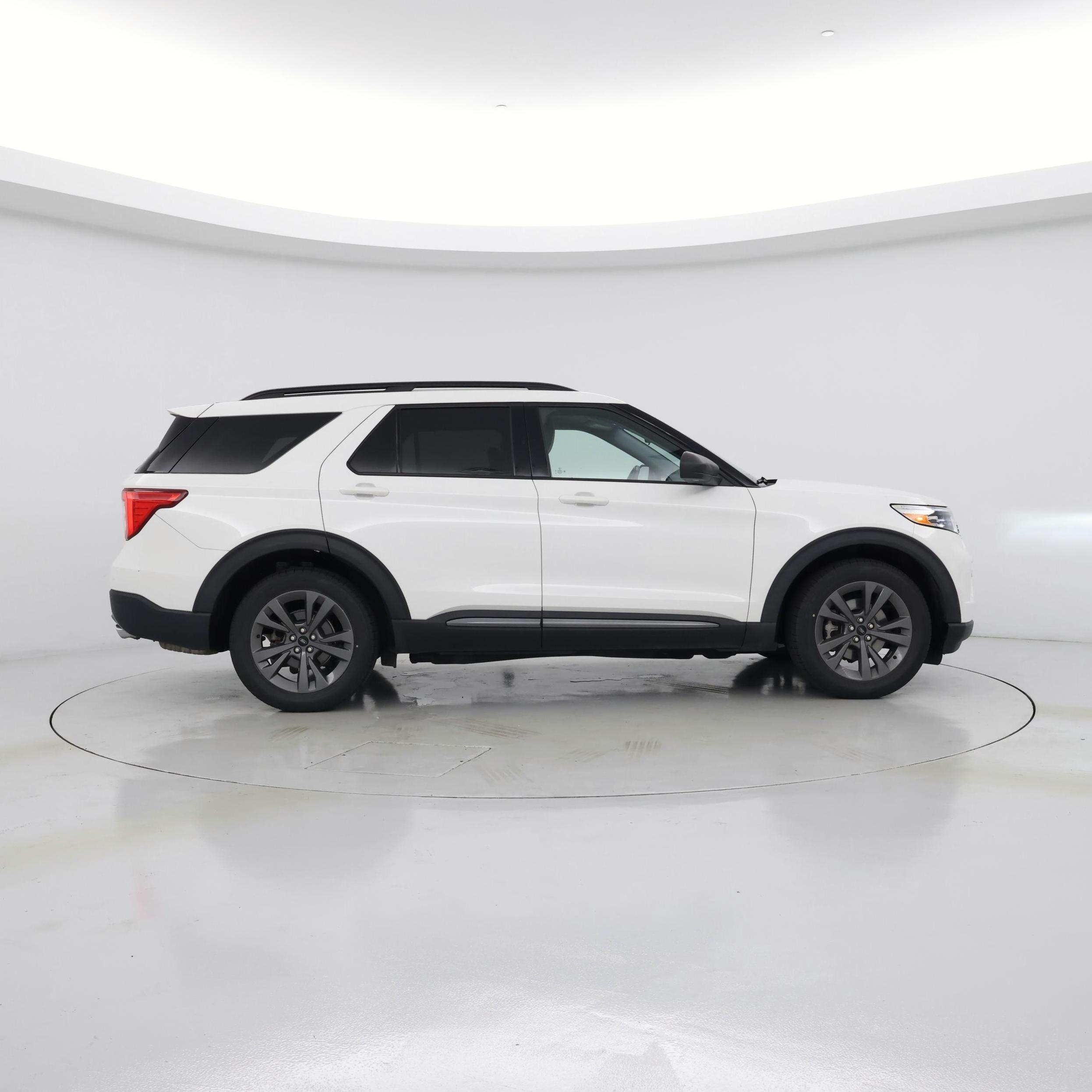 Thumbnail: 2021 Ford Explorer - 7
