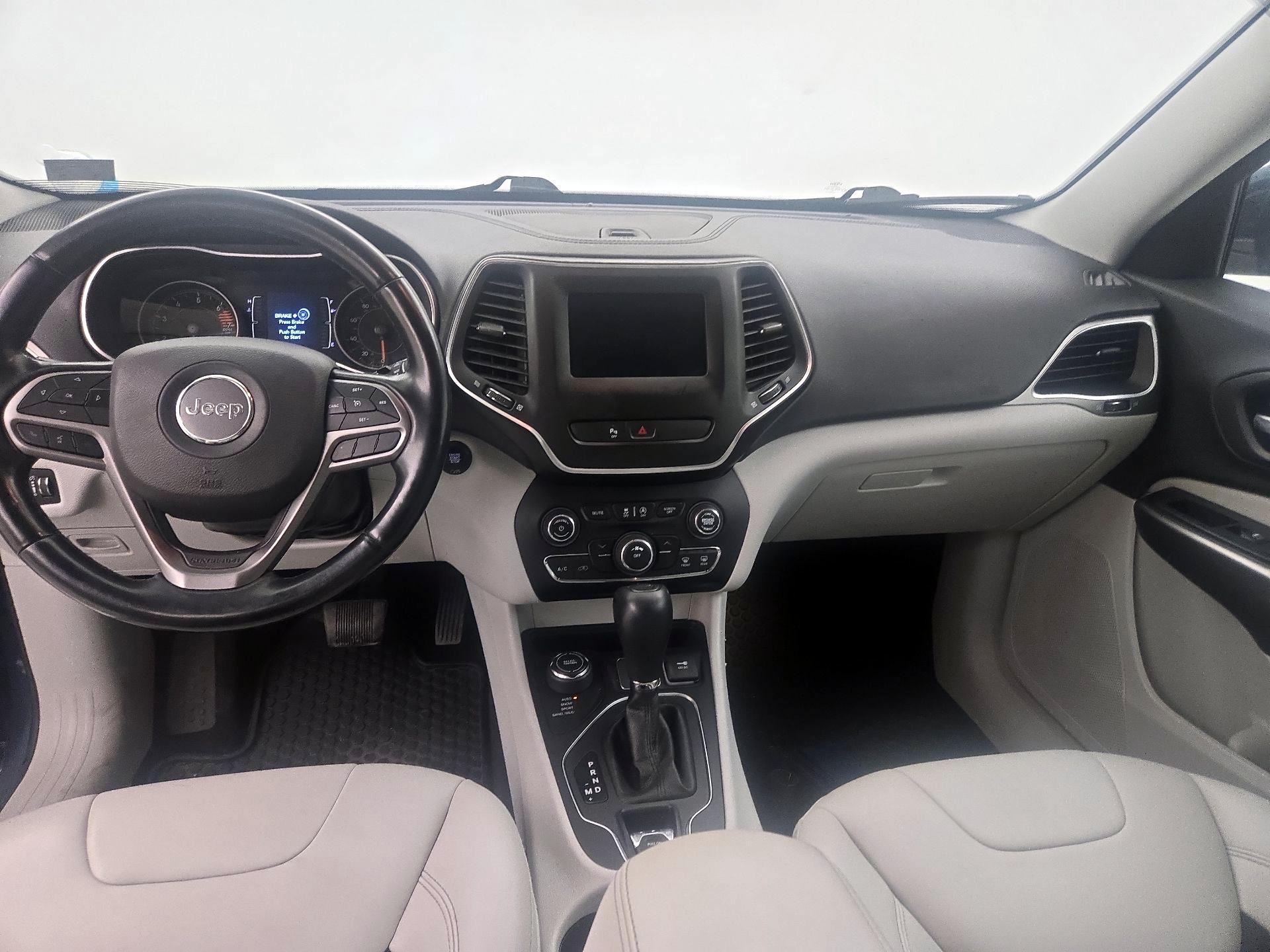 Thumbnail: 2020 Jeep Cherokee - 9