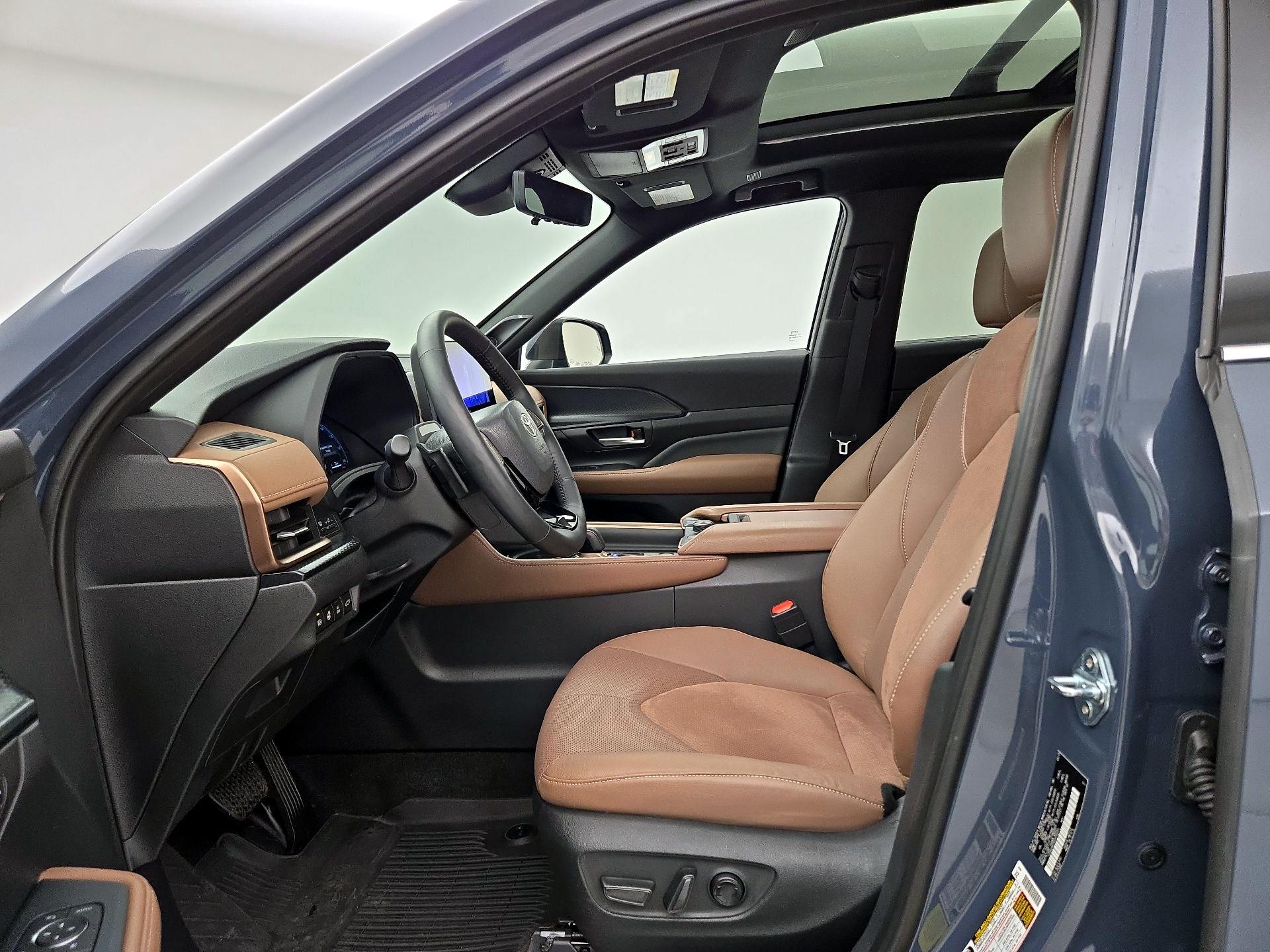 Thumbnail: 2023 Jeep Grand Cherokee - 11