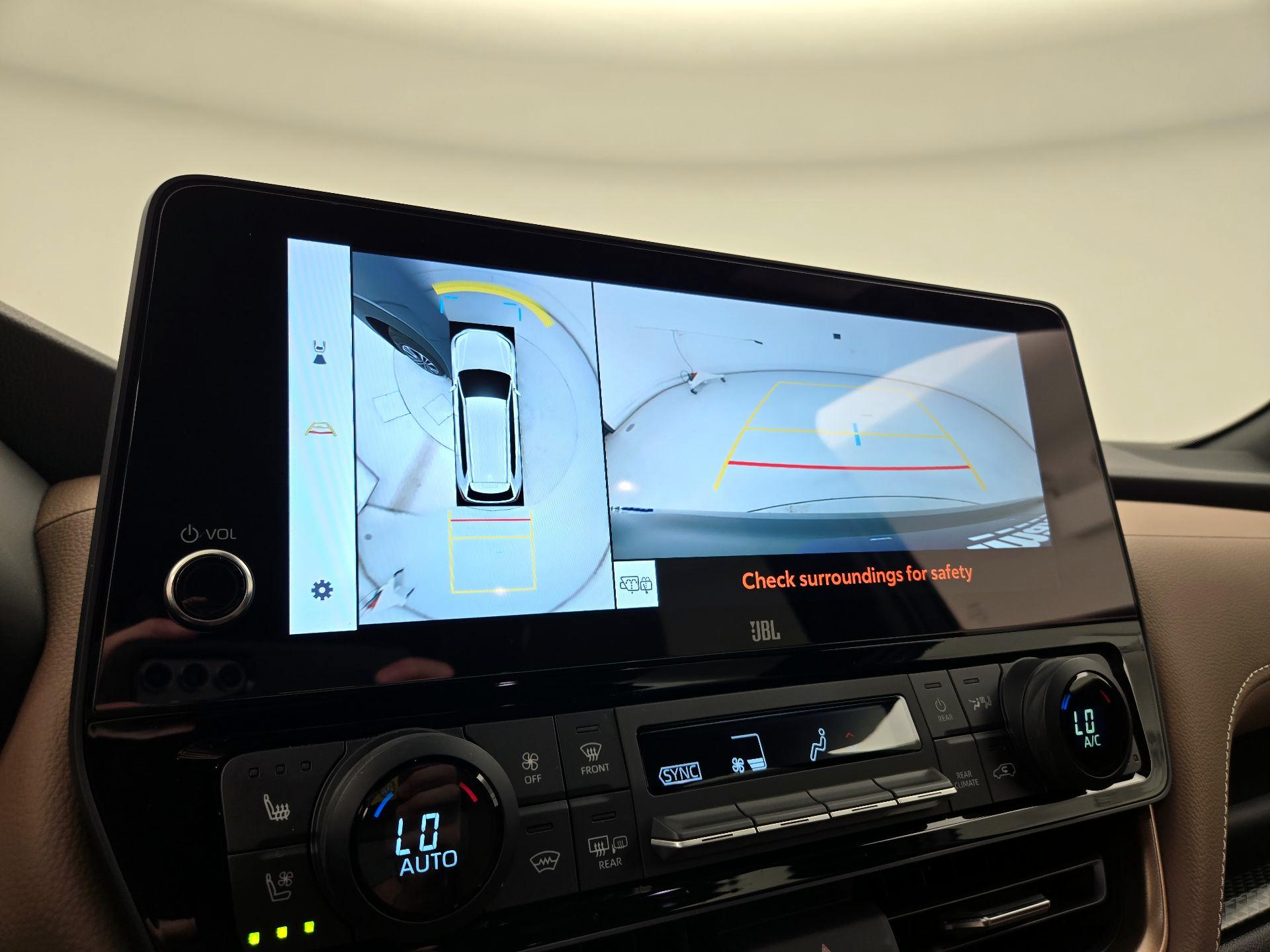 Thumbnail: 2023 Jeep Grand Cherokee - 14