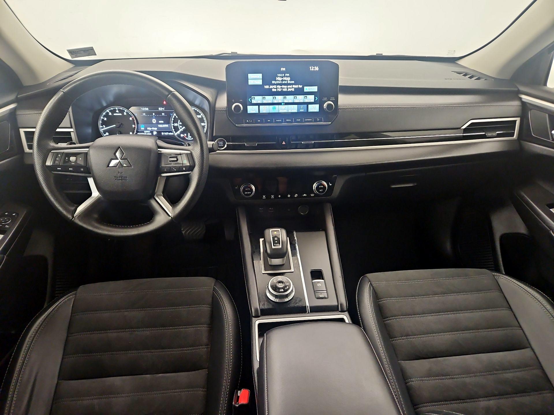 Thumbnail: 2024 Mitsubishi Outlander - 9