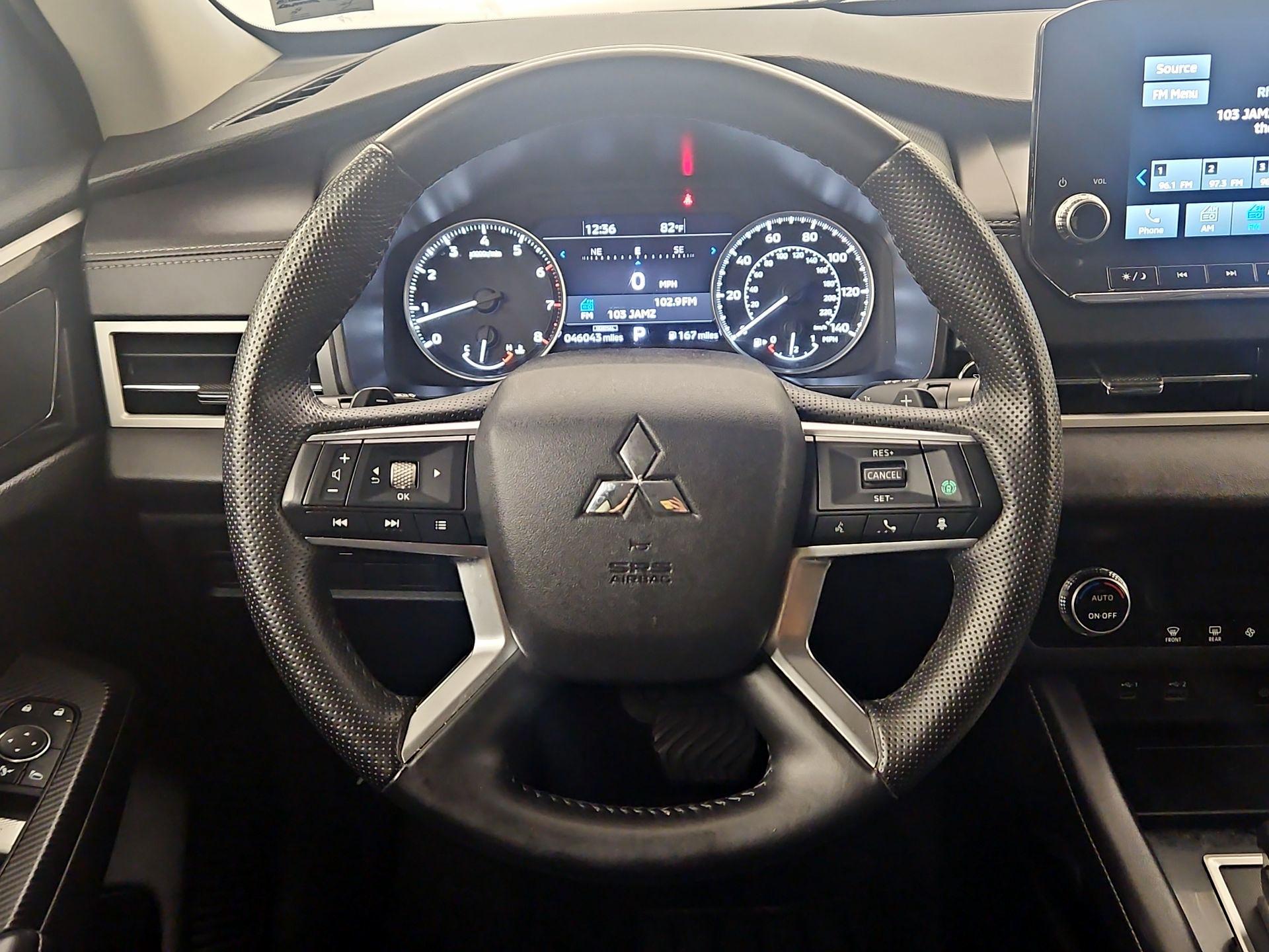 Thumbnail: 2024 Mitsubishi Outlander - 10