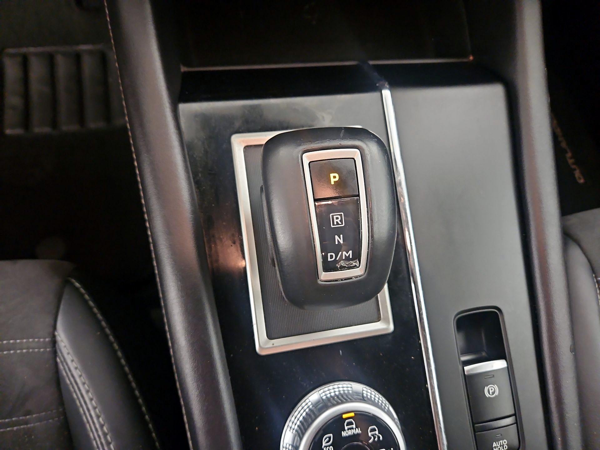 Thumbnail: 2024 Mitsubishi Outlander - 18