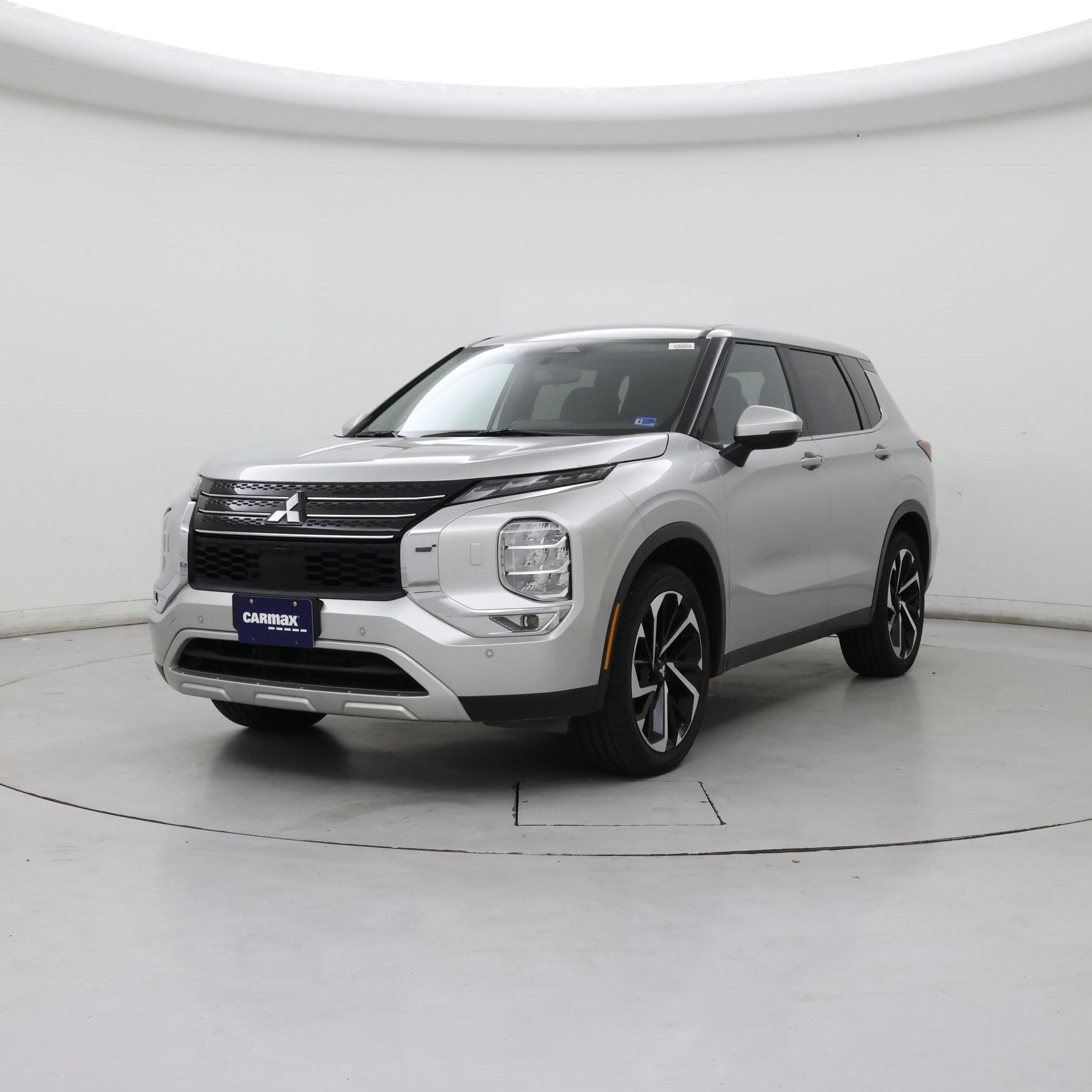 Thumbnail: 2024 Mitsubishi Outlander - 4