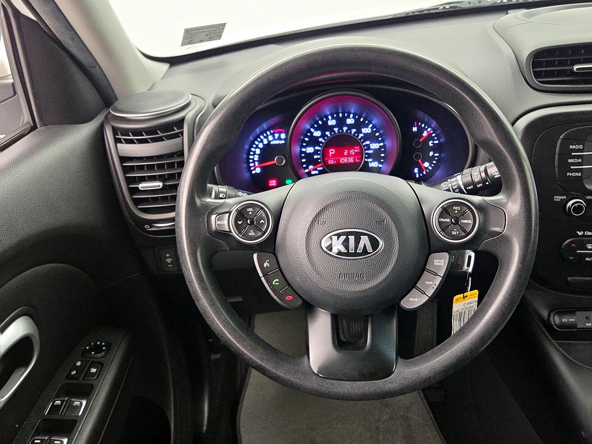 Thumbnail: 2017 Kia Soul - 10