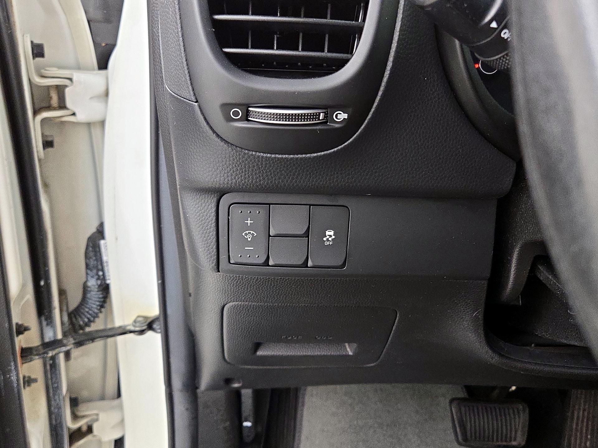 Thumbnail: 2017 Kia Soul - 13