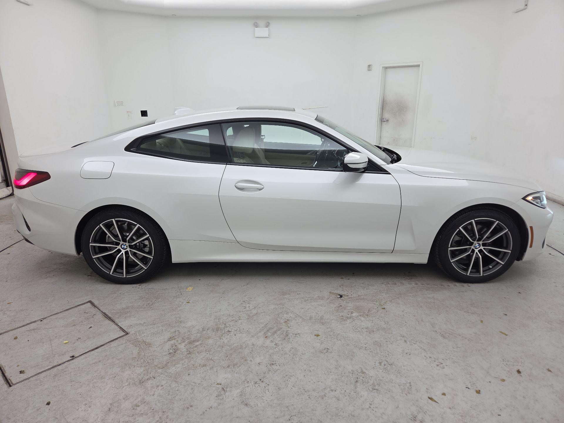 Thumbnail: 2022 BMW 4 Series - 4