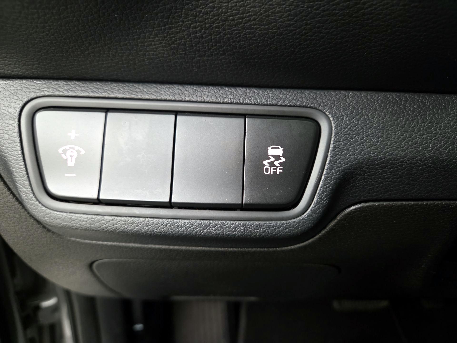 Thumbnail: 2023 Kia Forte - 13