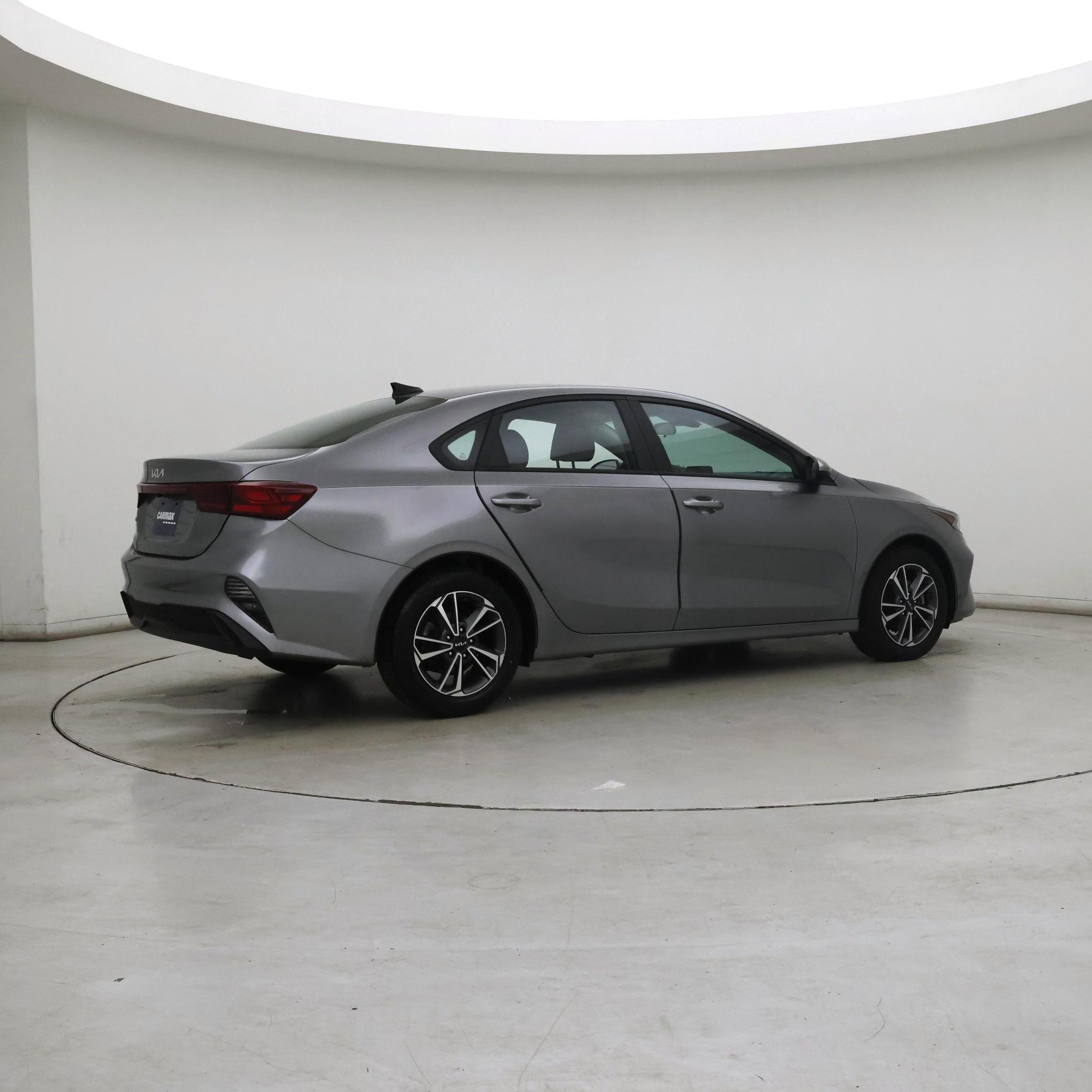 Thumbnail: 2023 Kia Forte - 6