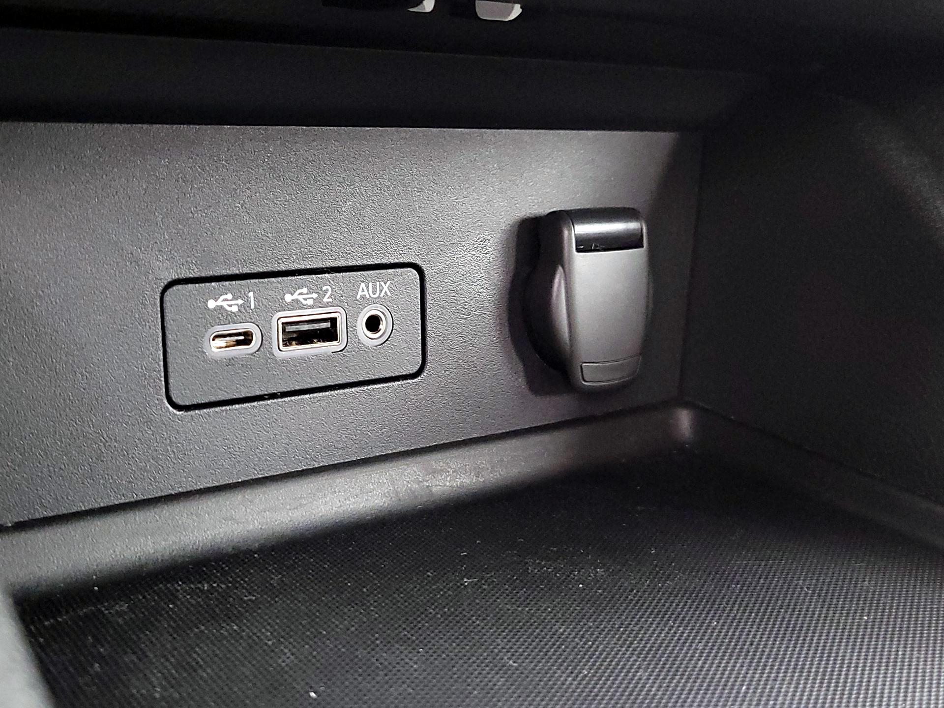 Thumbnail: 2023 Nissan Sentra - 18