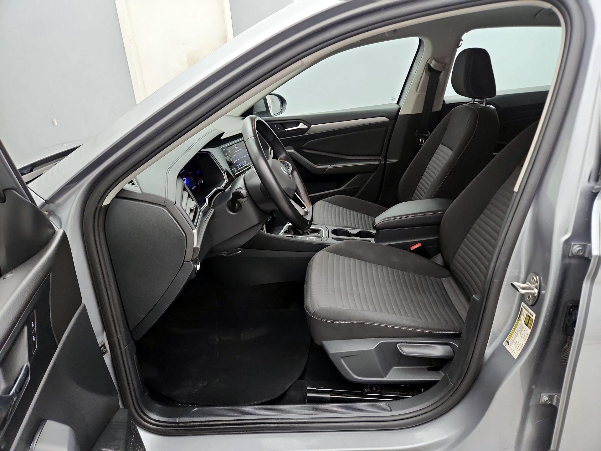 Thumbnail: 2024 Volkswagen Jetta - 11