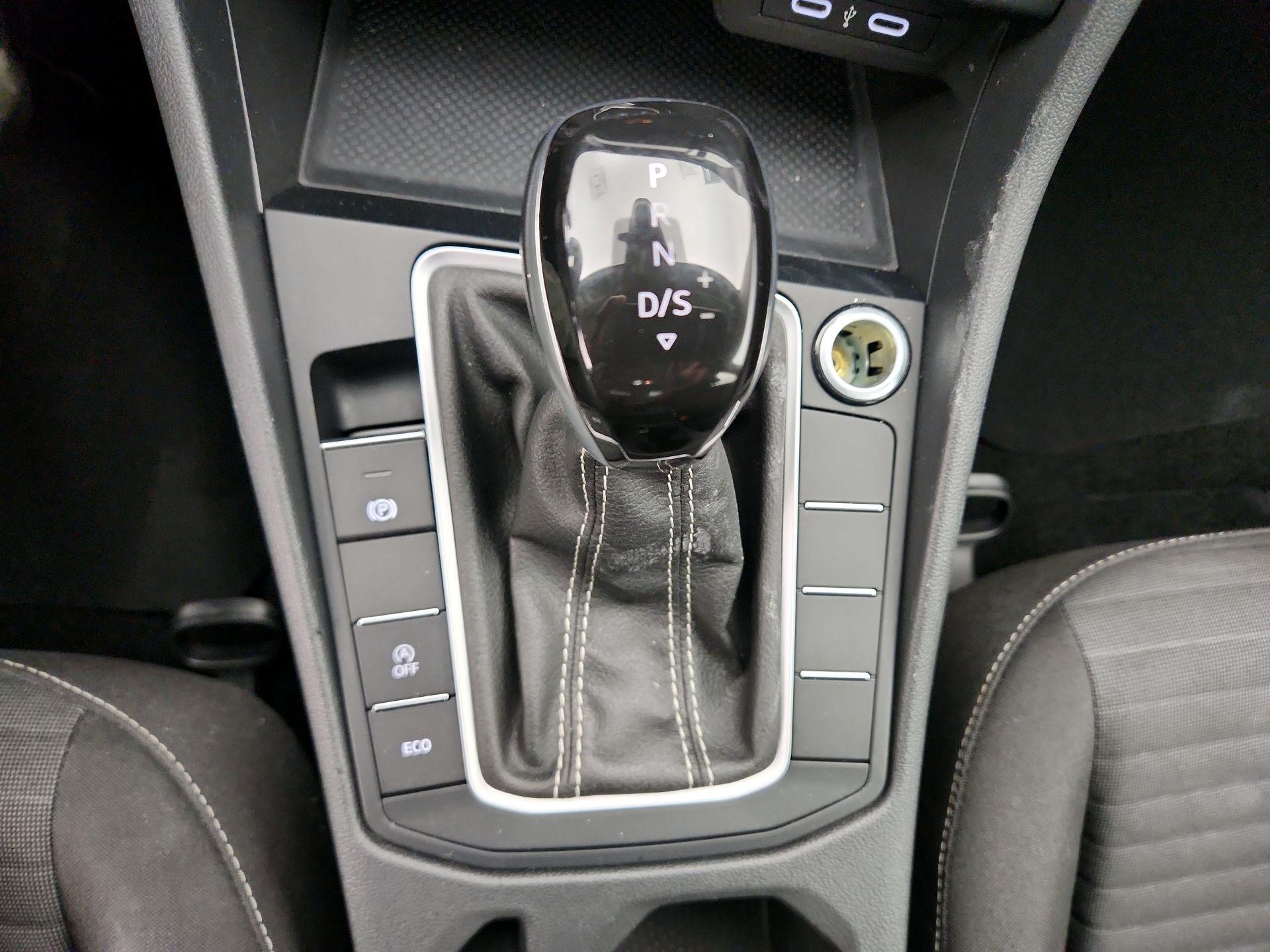 Thumbnail: 2024 Volkswagen Jetta - 17