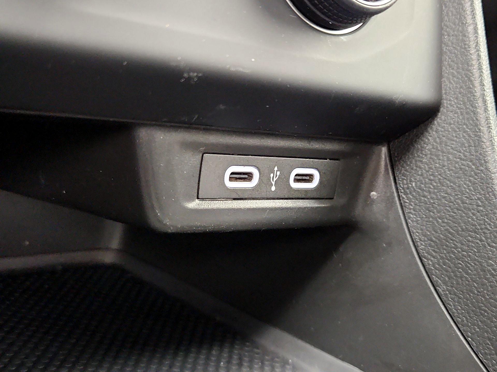 Thumbnail: 2024 Volkswagen Jetta - 18